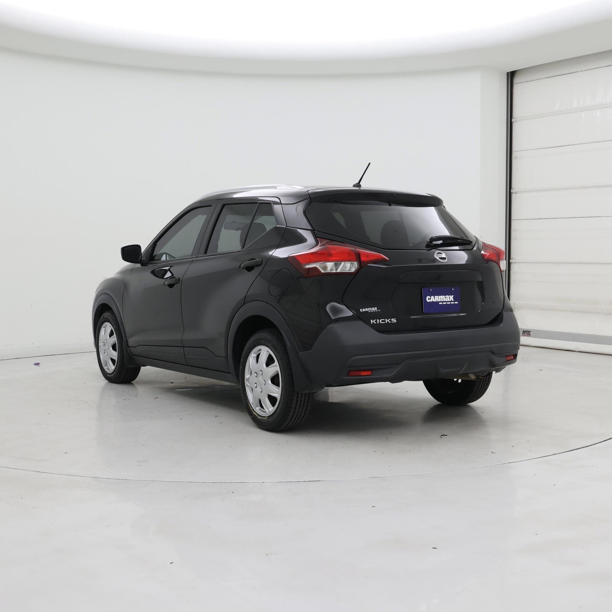 Thumbnail: 2019 Nissan Kicks - 2