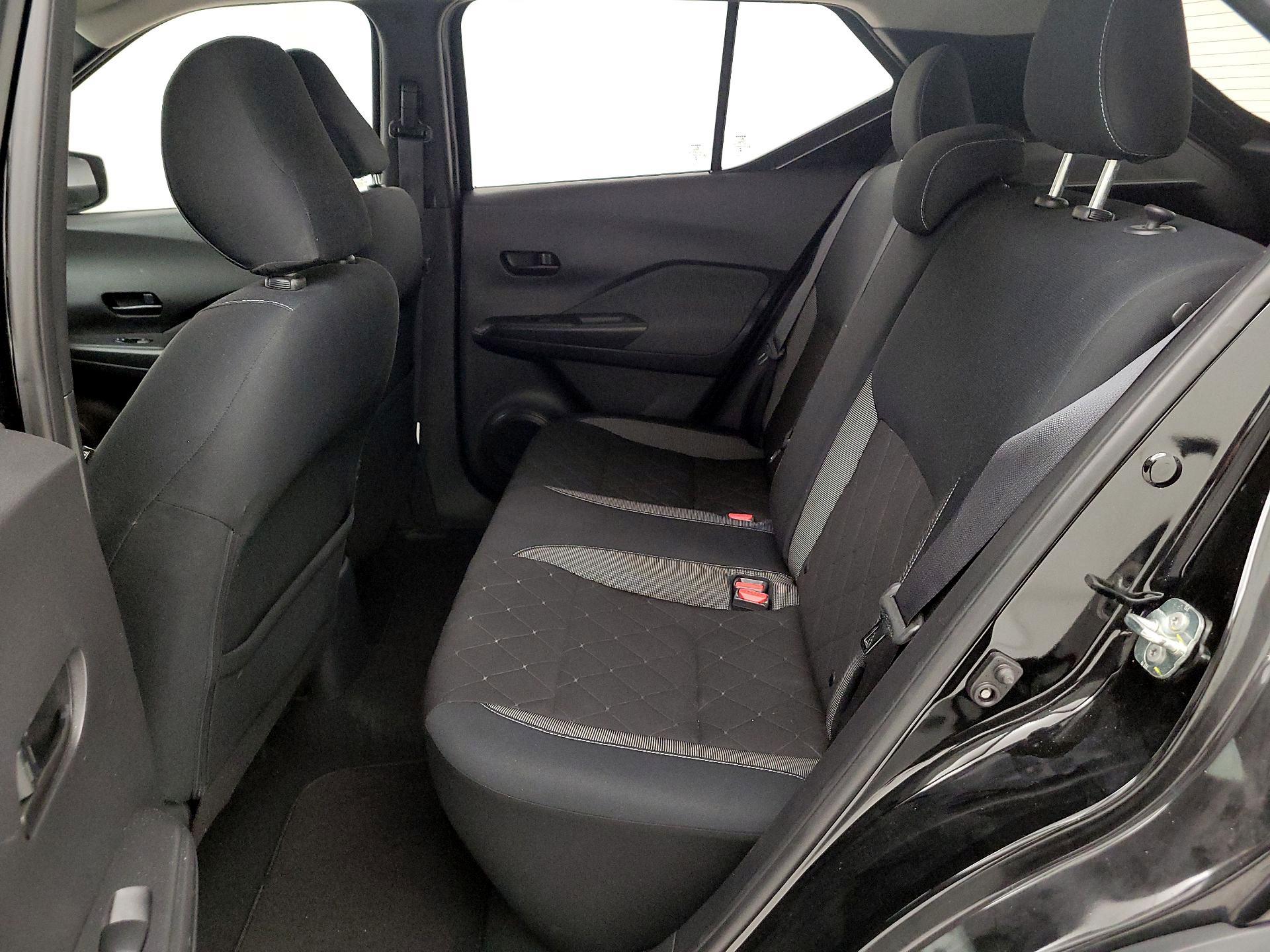 Thumbnail: 2019 Nissan Kicks - 19