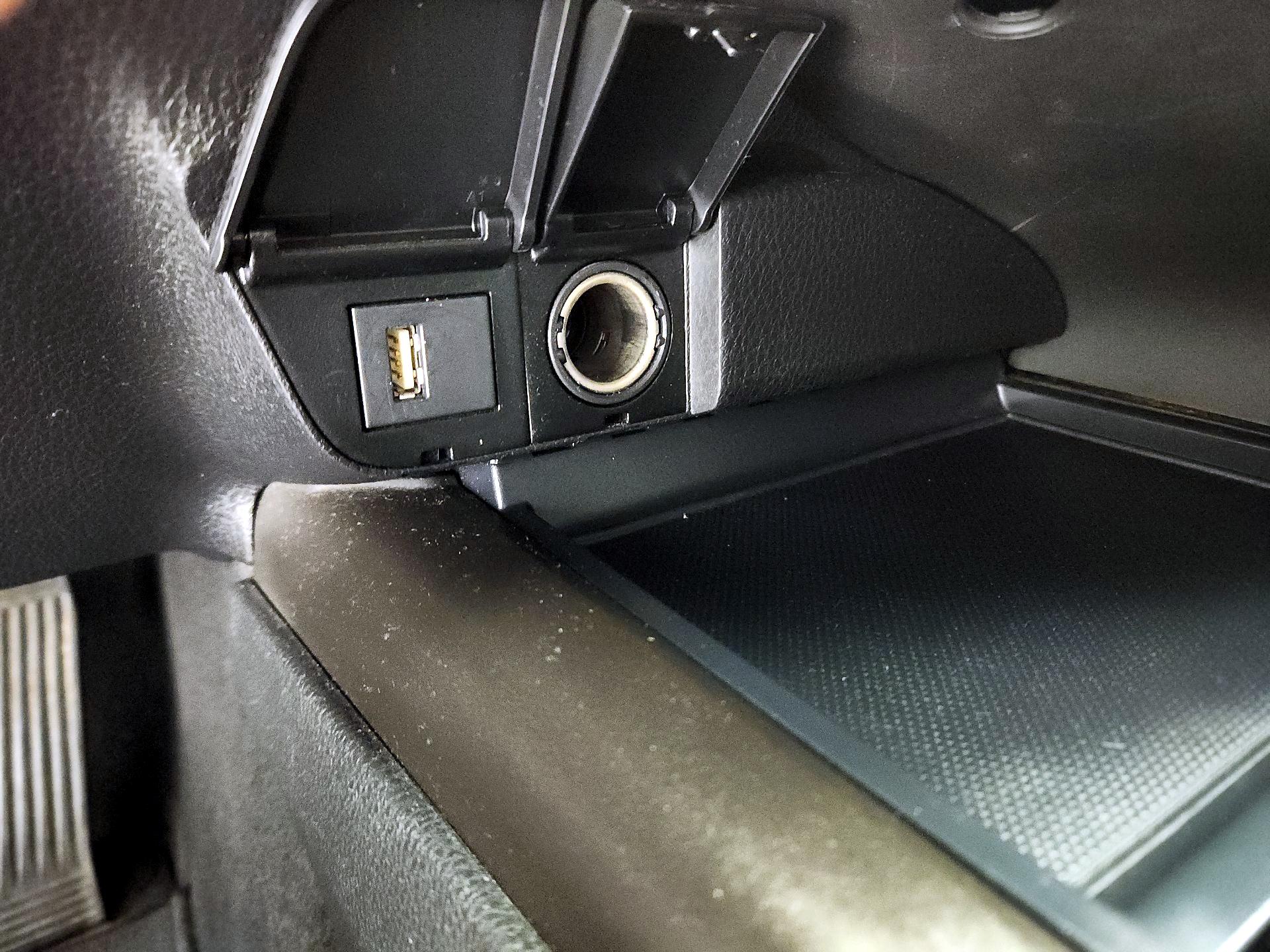 Thumbnail: 2021 Toyota Camry - 18