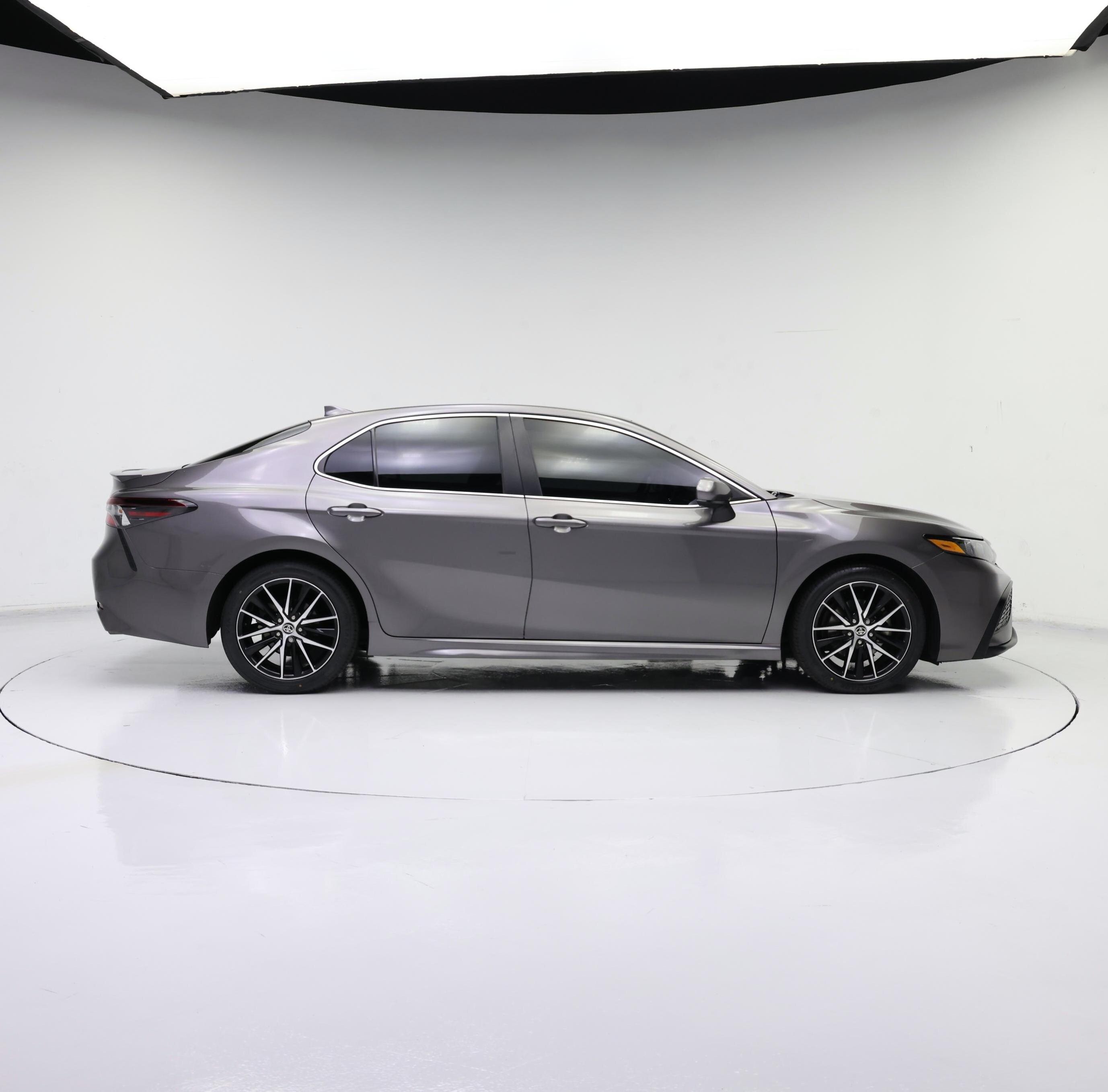 Thumbnail: 2021 Toyota Camry - 7
