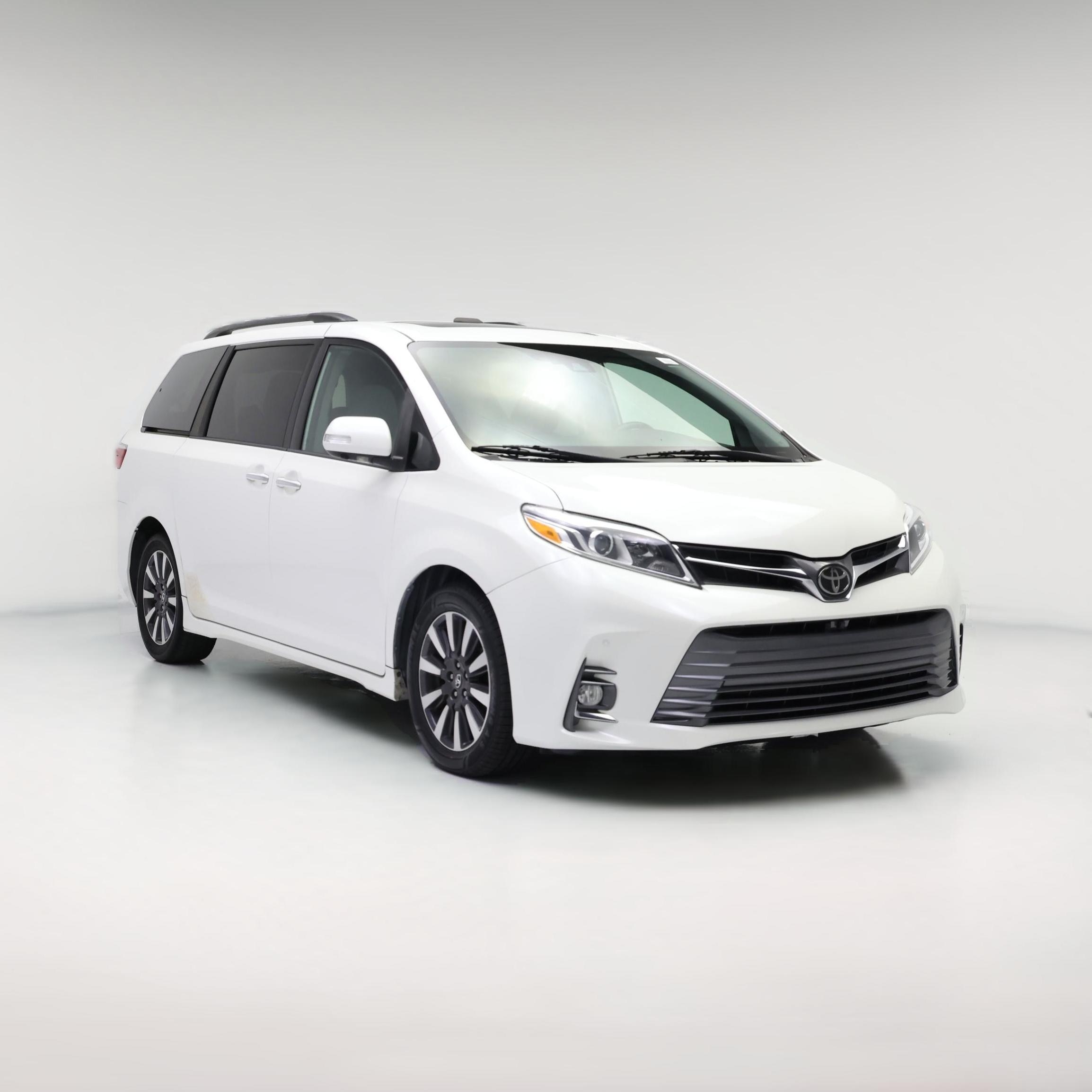 Thumbnail: 2019 Toyota Sienna - 1