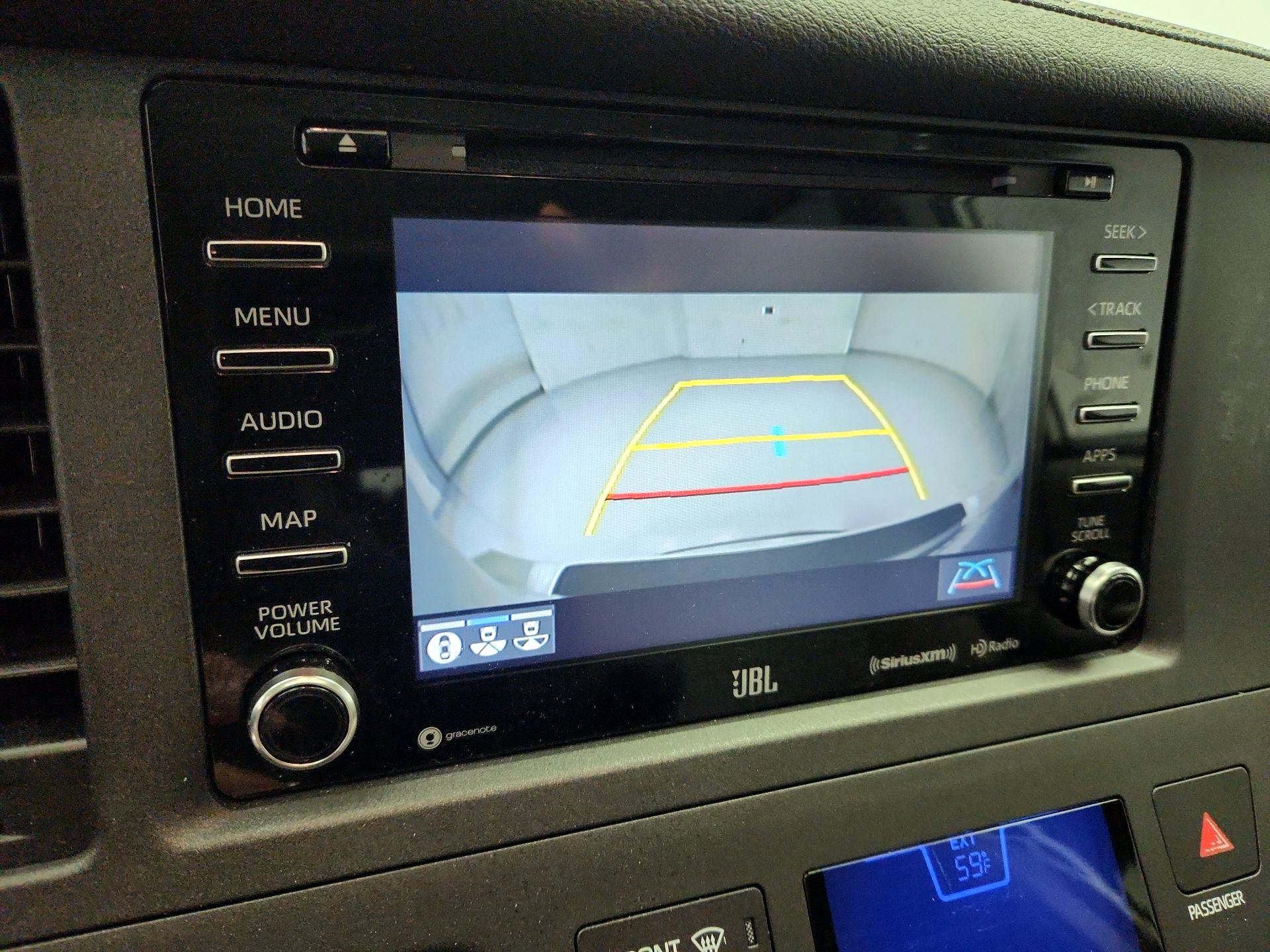 Thumbnail: 2019 Toyota Sienna - 15