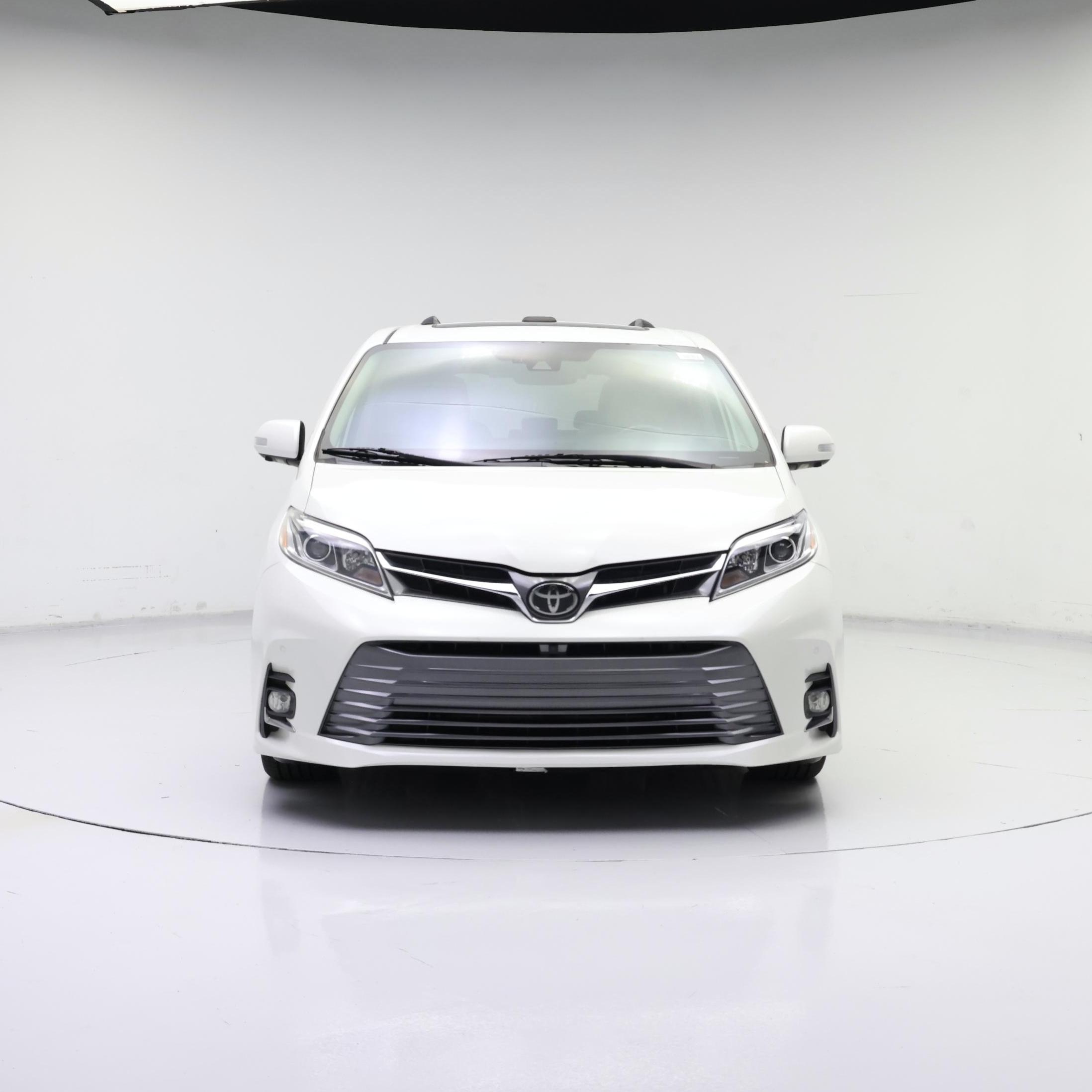 Thumbnail: 2019 Toyota Sienna - 5