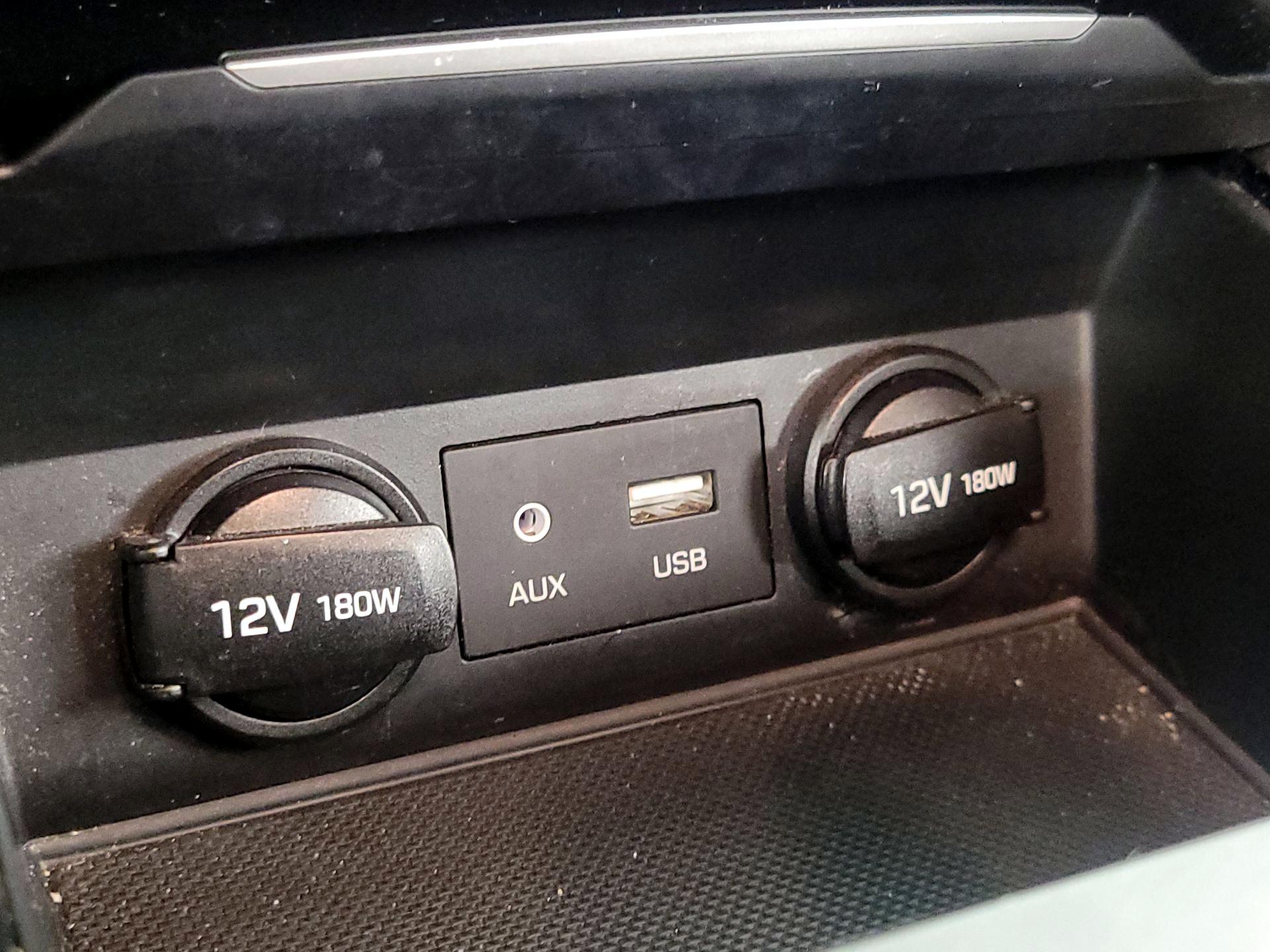 Thumbnail: 2018 Hyundai Elantra - 18