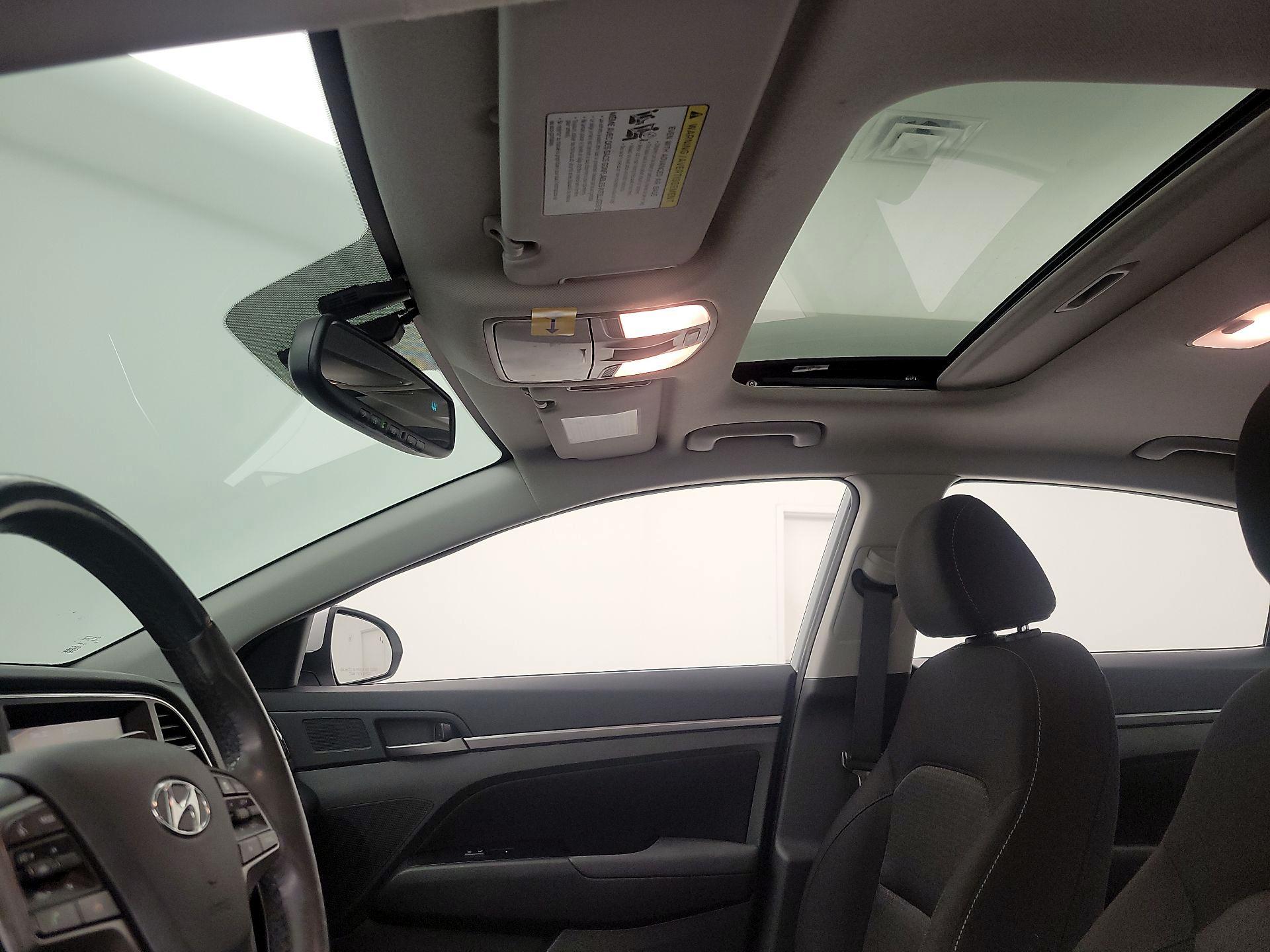 Thumbnail: 2018 Hyundai Elantra - 19