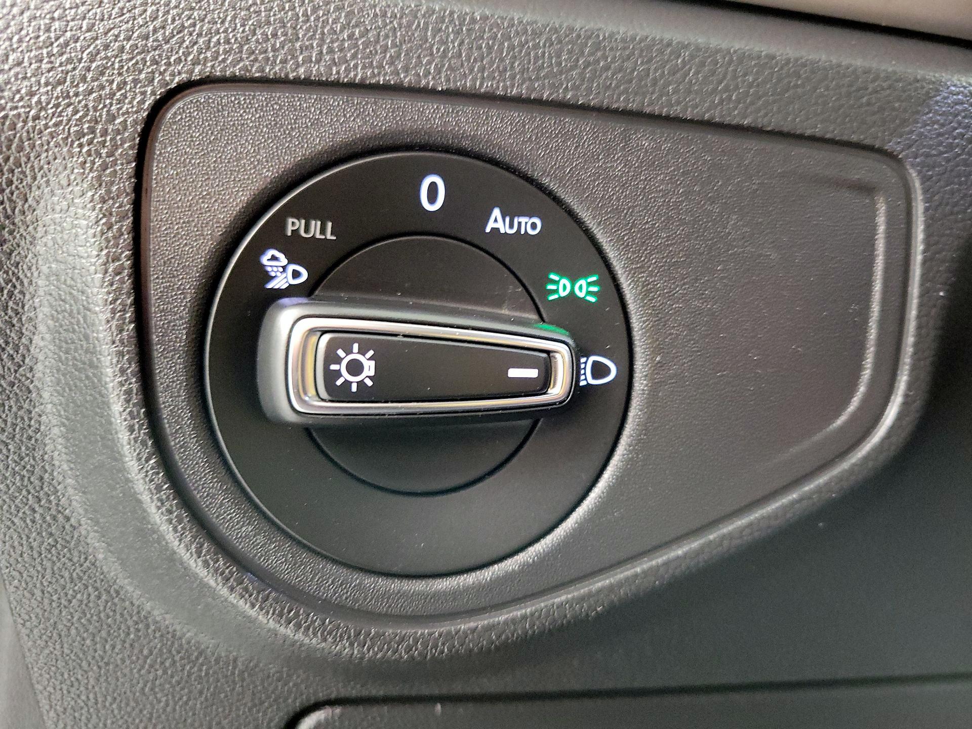 Thumbnail: 2021 Volkswagen Atlas - 13