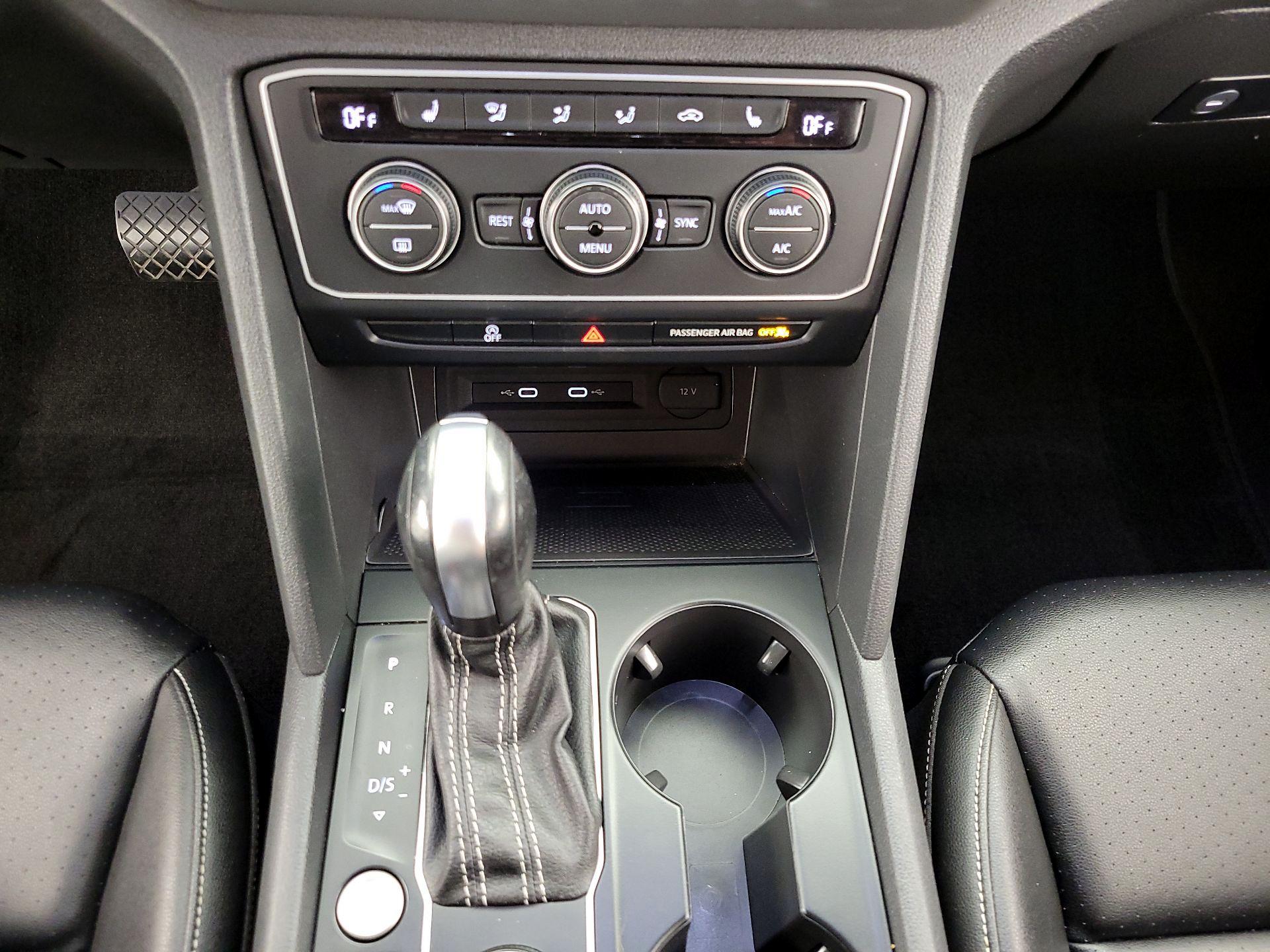 Thumbnail: 2021 Volkswagen Atlas - 17