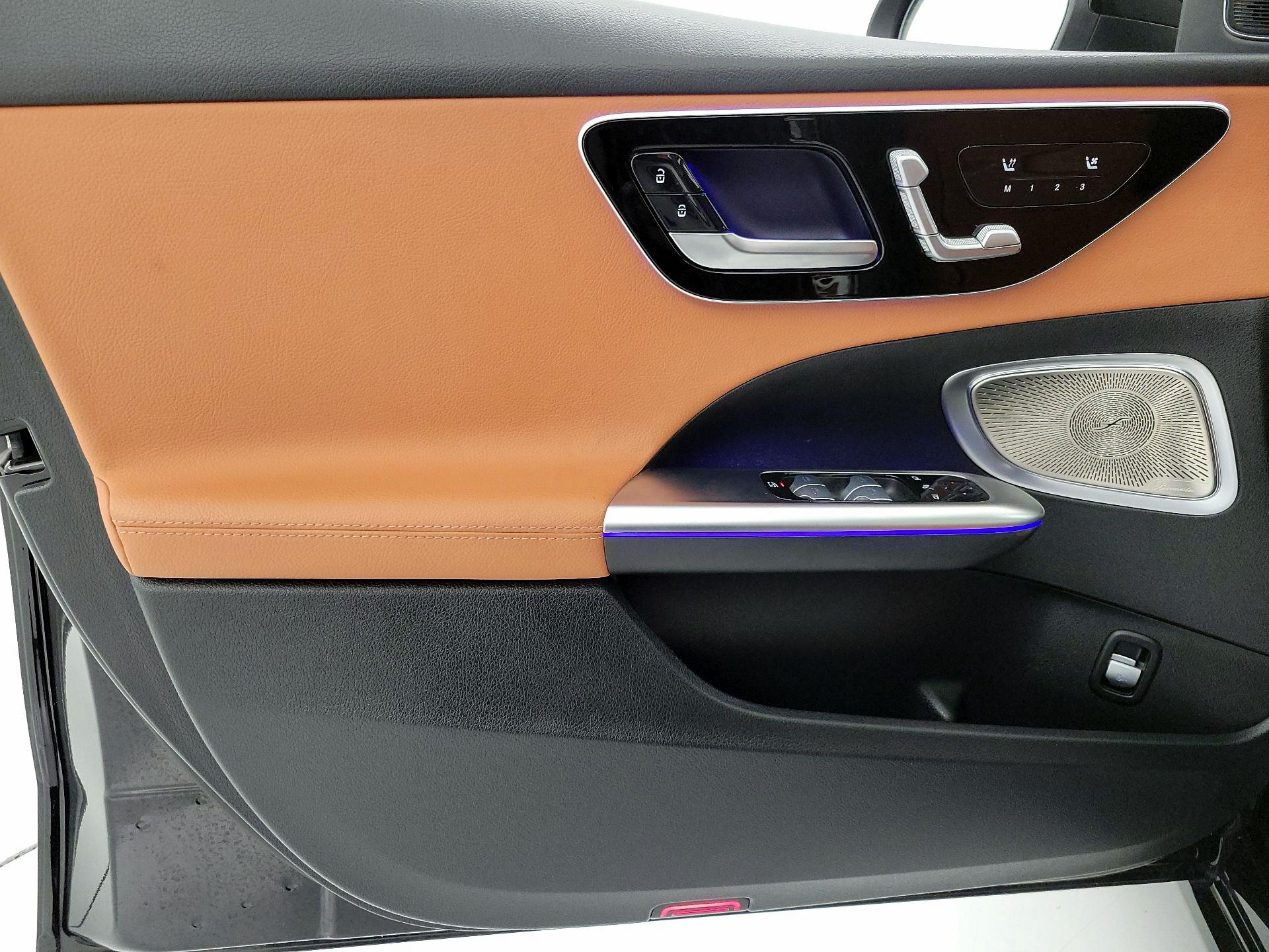 Thumbnail: 2022 Mercedes-Benz C-Class - 12