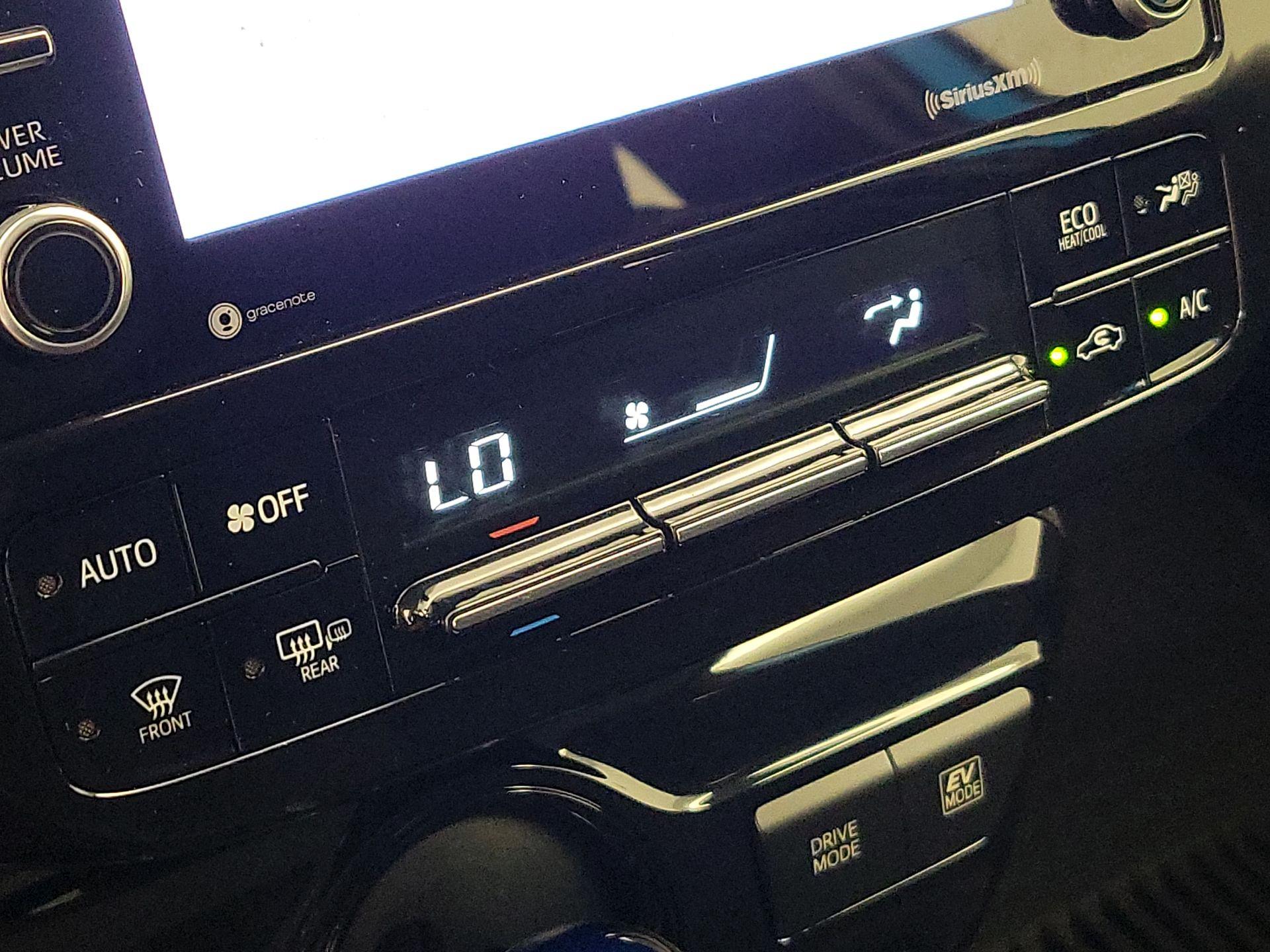 Thumbnail: 2022 Toyota Prius - 16