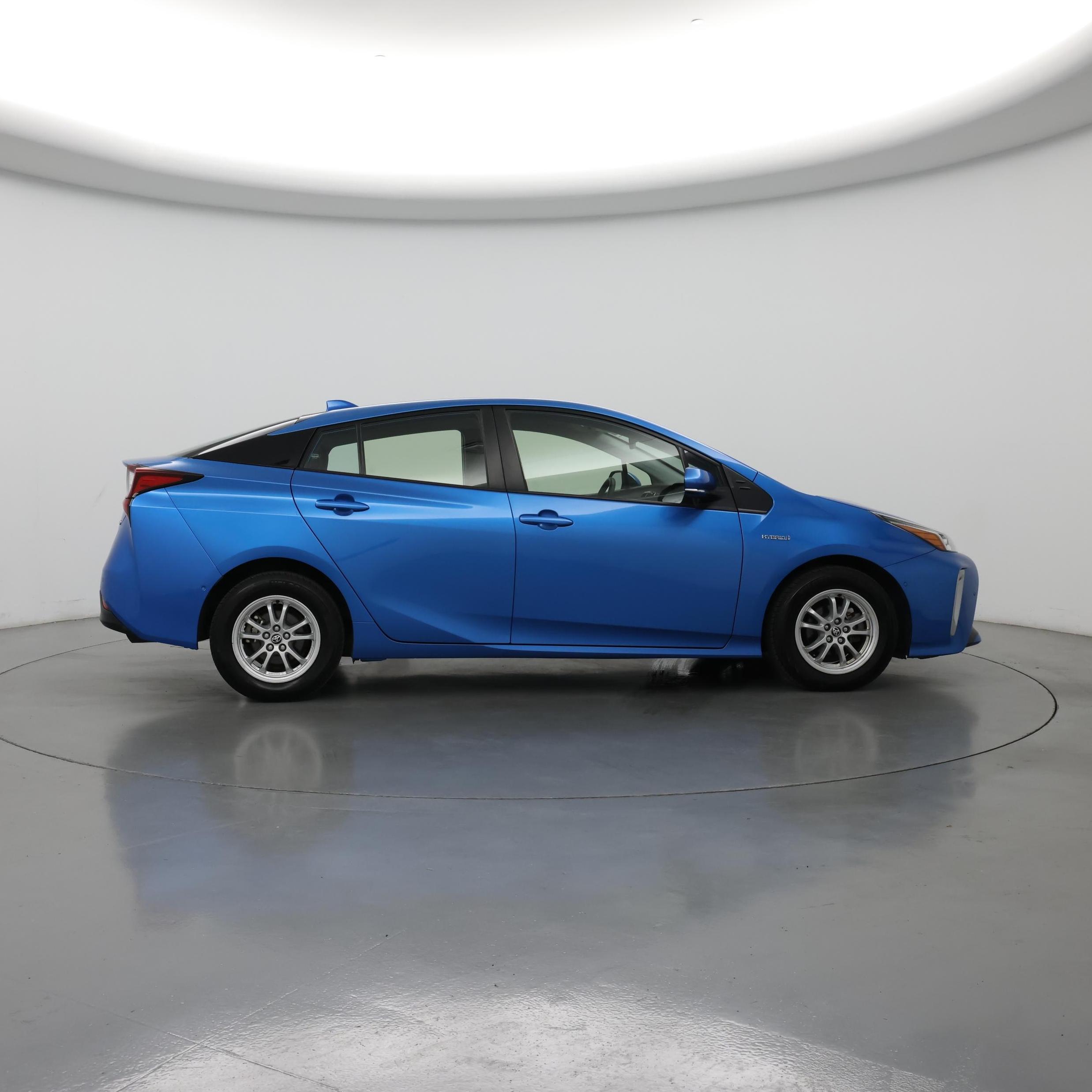 Thumbnail: 2022 Toyota Prius - 7