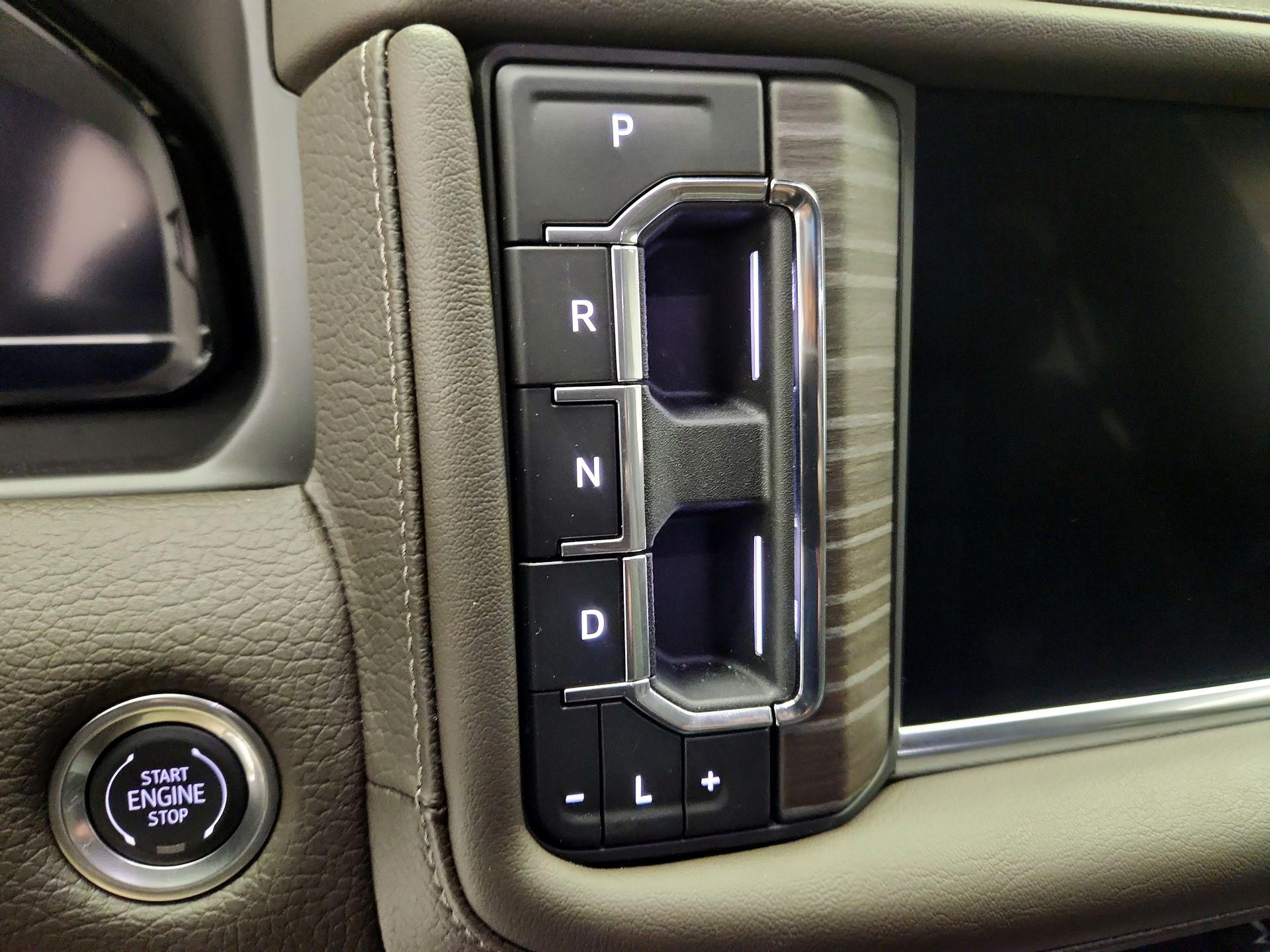 Thumbnail: 2024 GMC Yukon XL - 18