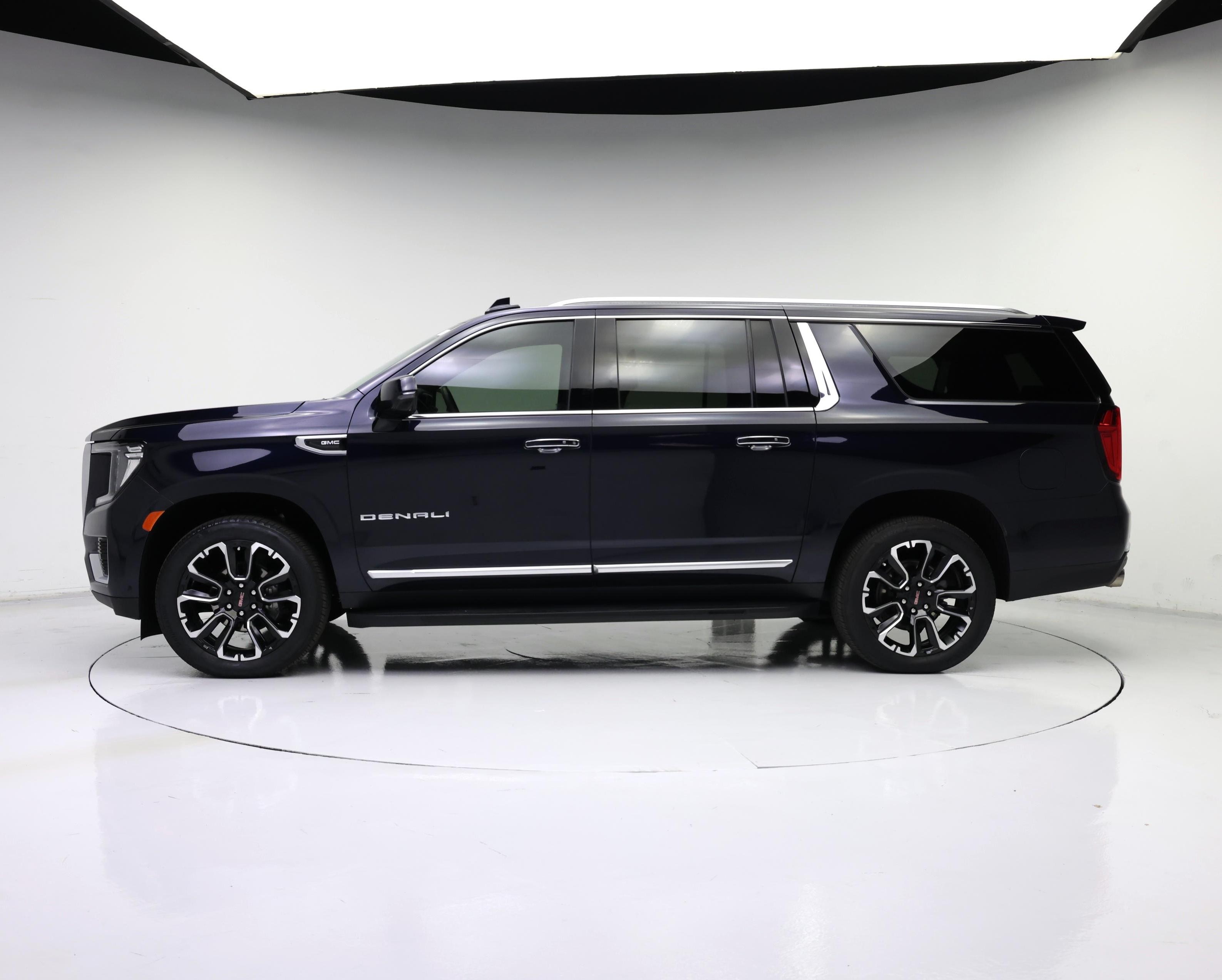 Thumbnail: 2024 GMC Yukon XL - 3