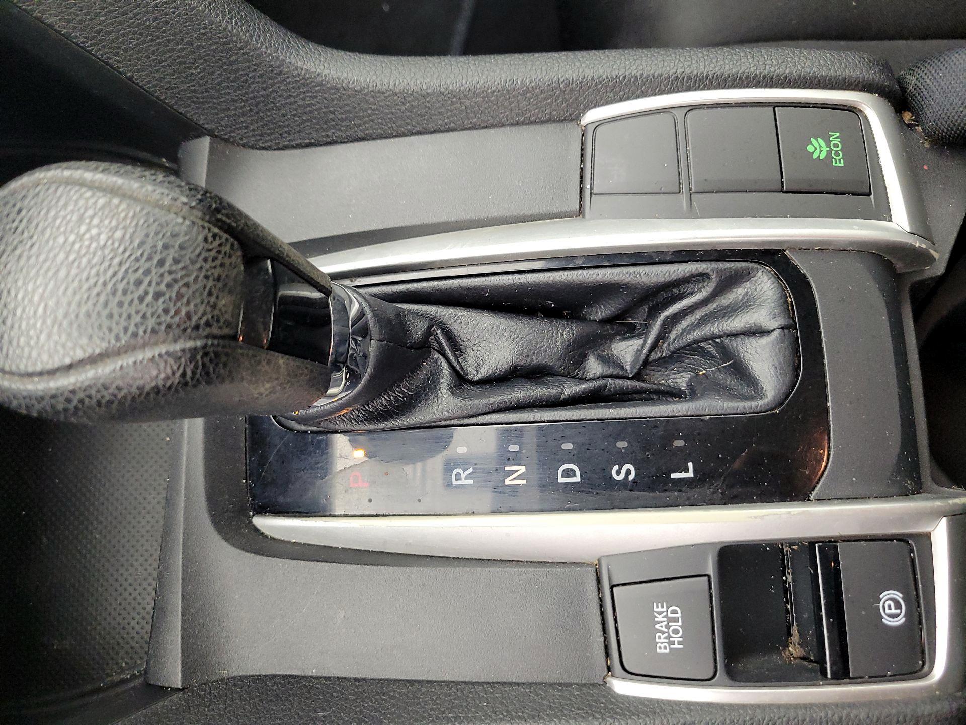 Thumbnail: 2018 Honda Civic - 17