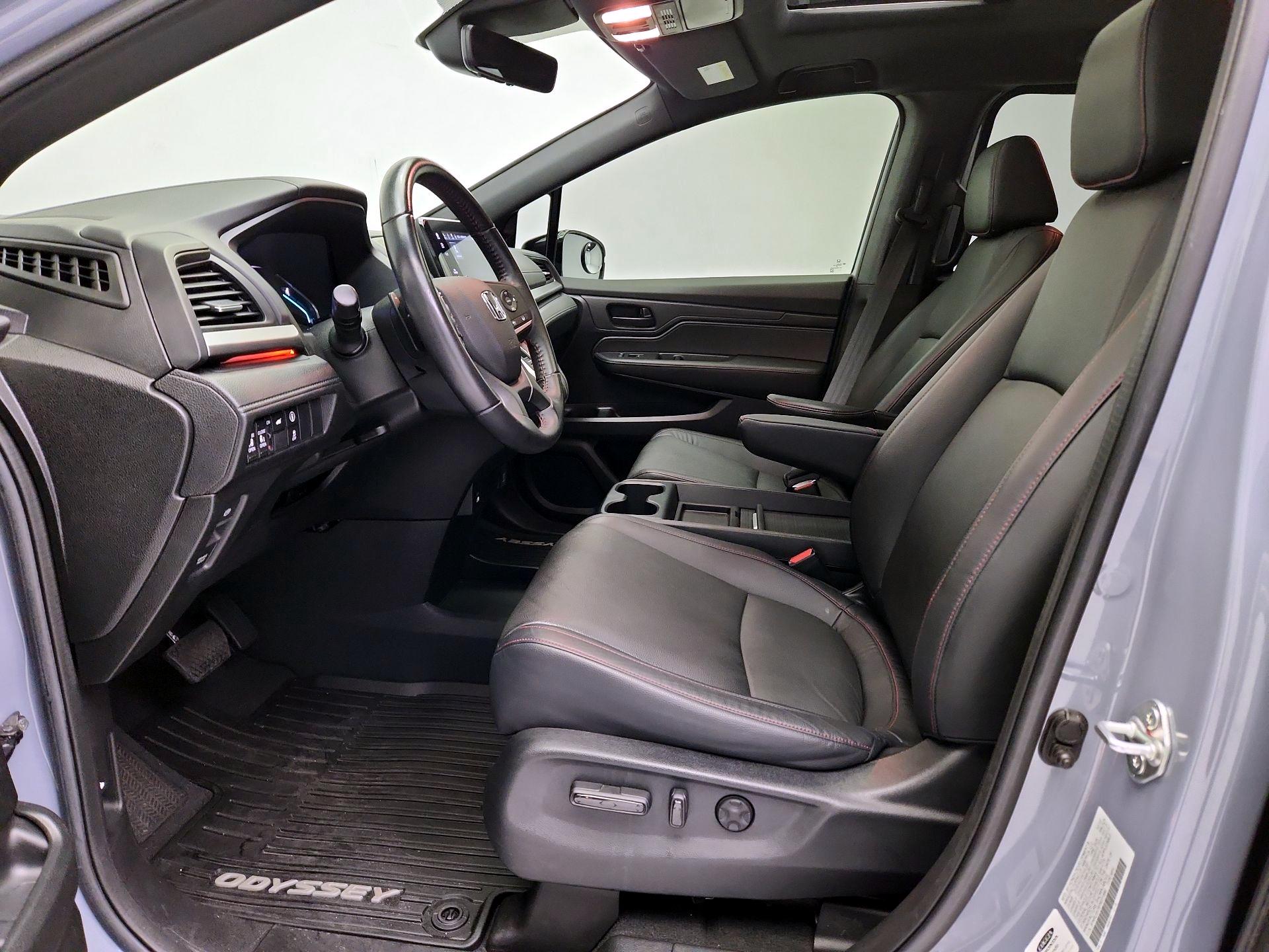 Thumbnail: 2023 Honda Odyssey - 11