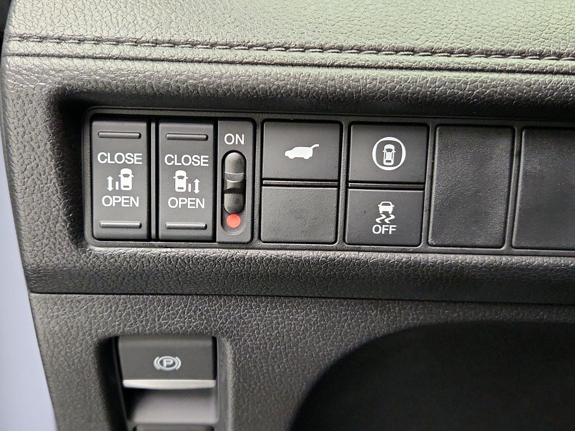 Thumbnail: 2023 Honda Odyssey - 13