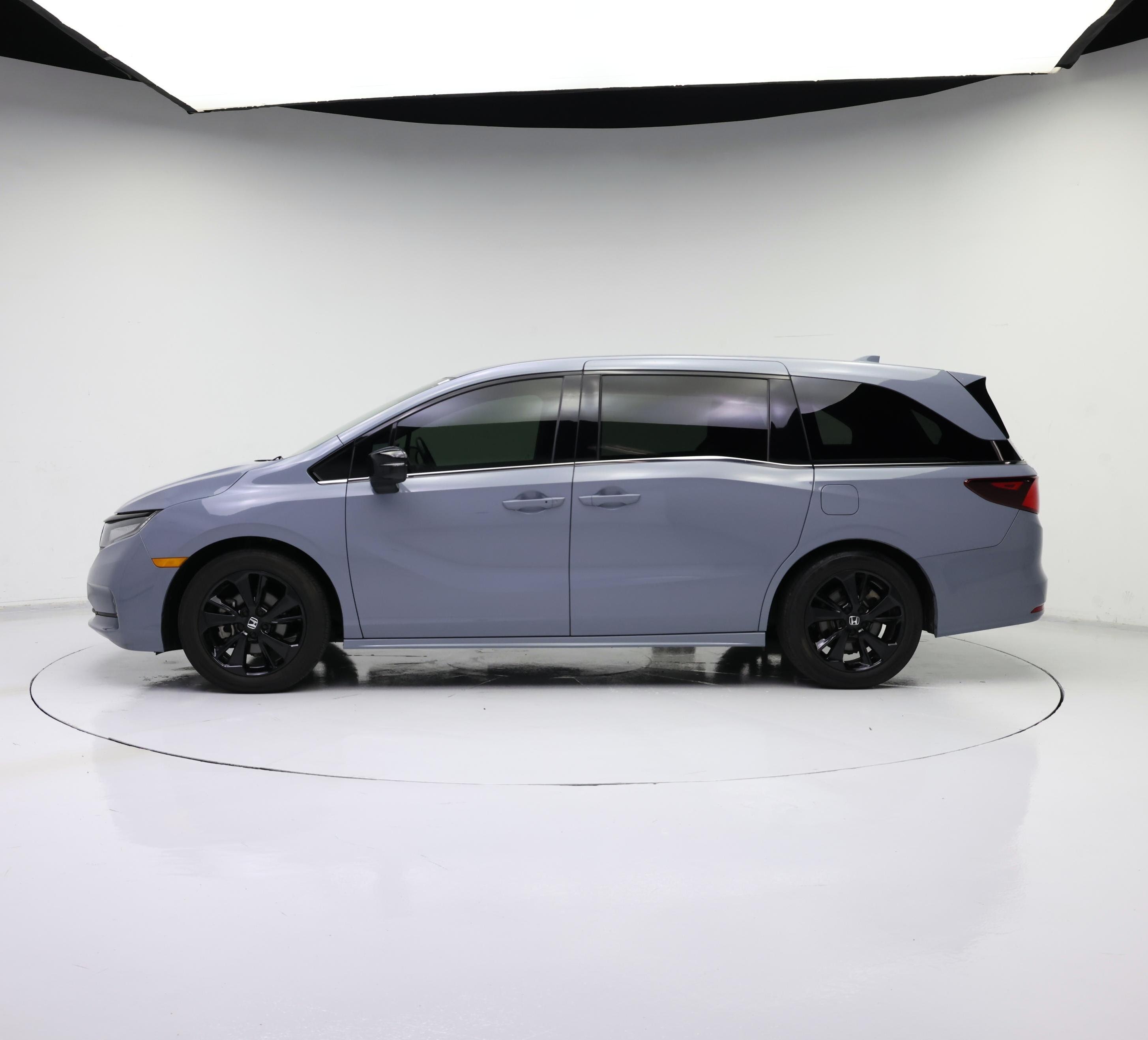 Thumbnail: 2023 Honda Odyssey - 3
