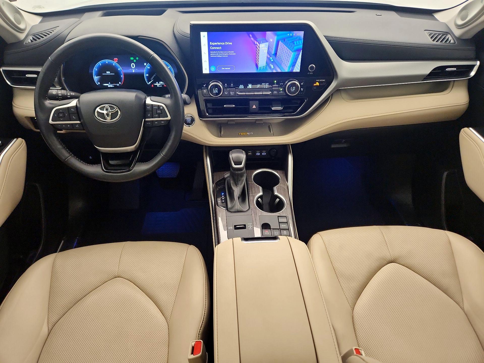 Thumbnail: 2023 Toyota Highlander - 9