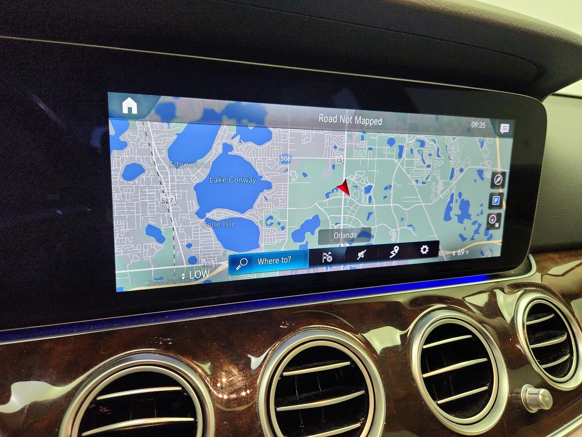 Thumbnail: 2022 Mercedes-Benz E-Class - 14