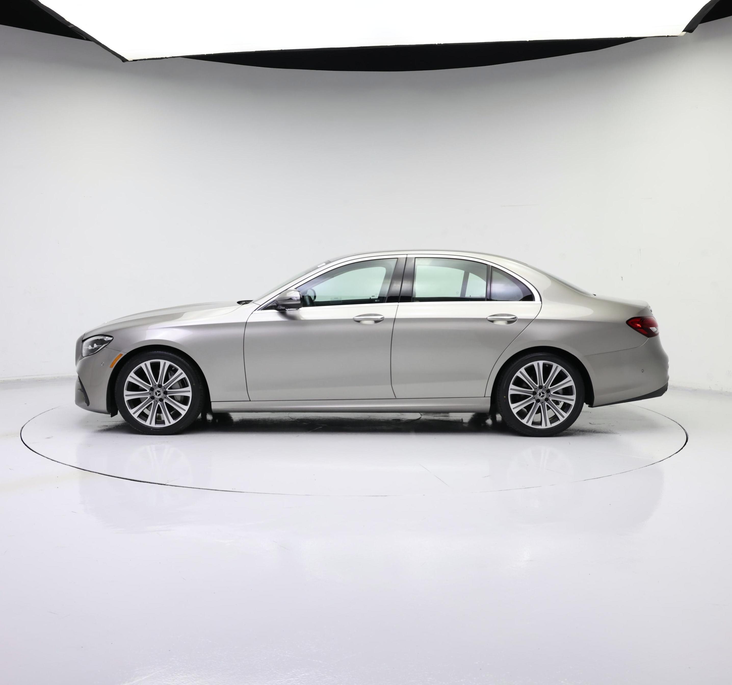 Thumbnail: 2022 Mercedes-Benz E-Class - 3