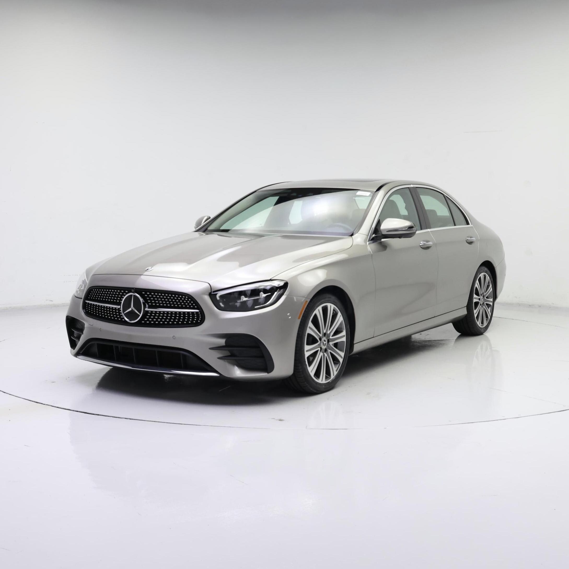 Thumbnail: 2022 Mercedes-Benz E-Class - 4