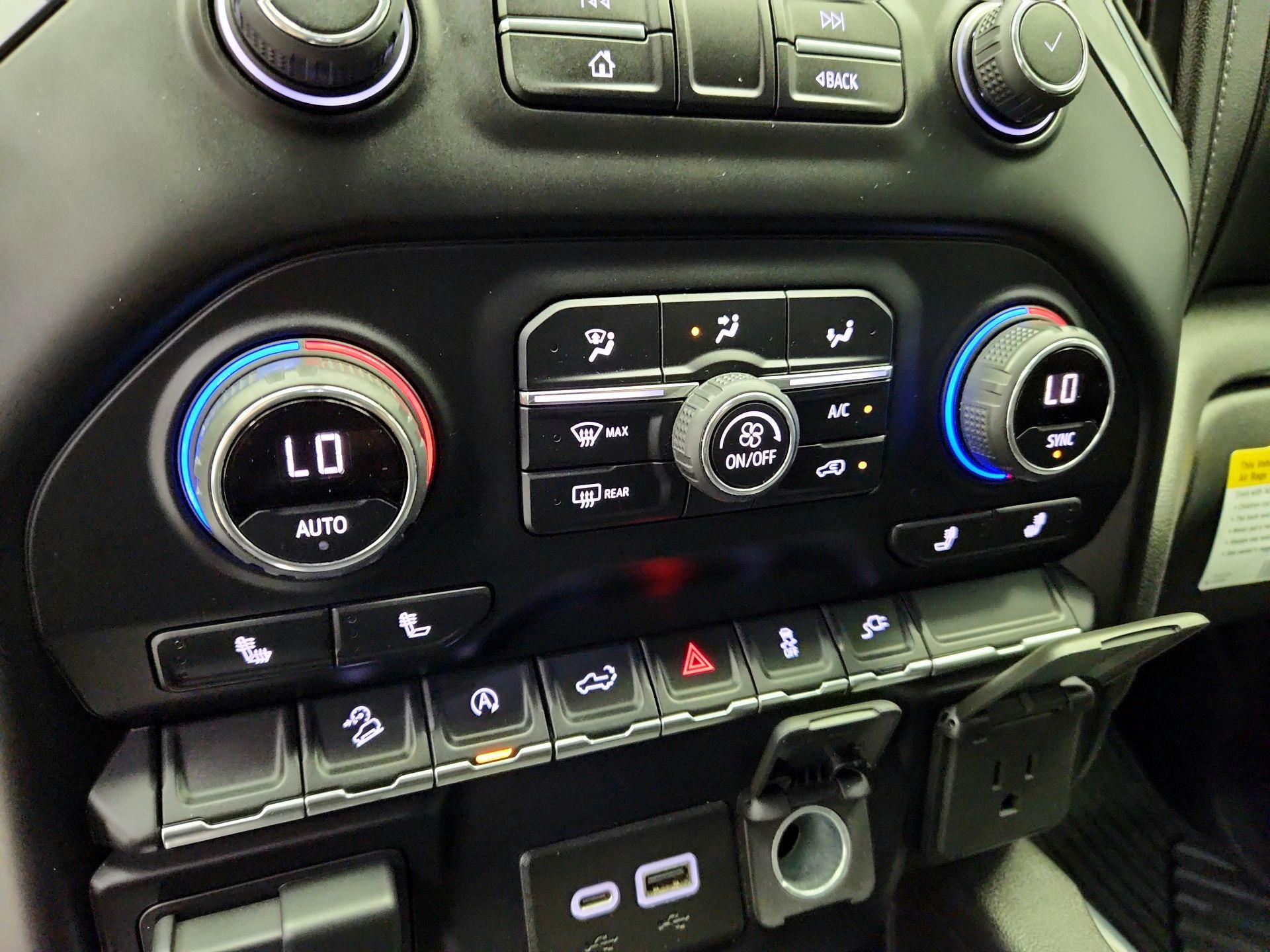 Thumbnail: 2020 Chevrolet Silverado 1500 - 16