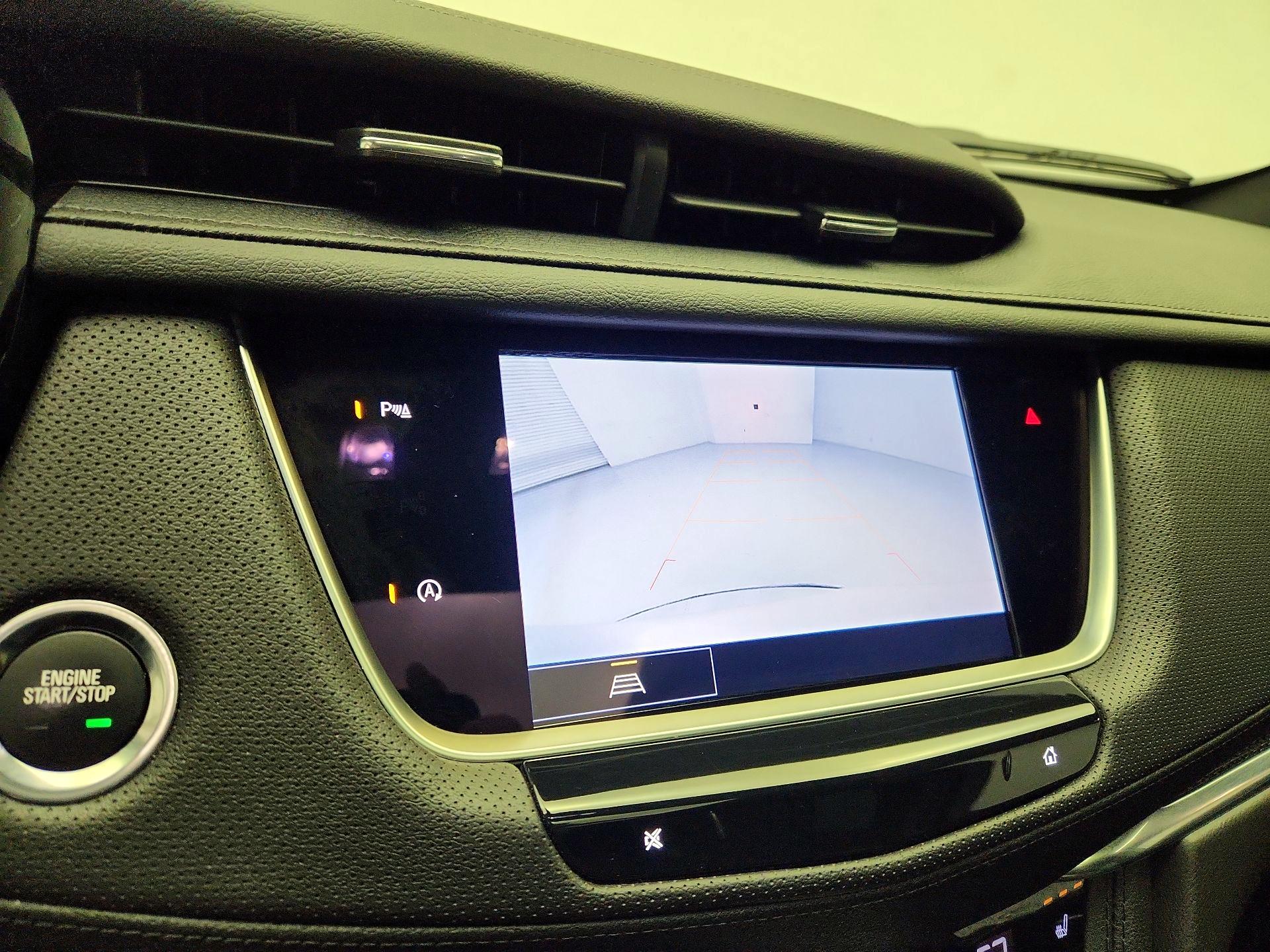 Thumbnail: 2023 Cadillac XT5 - 15