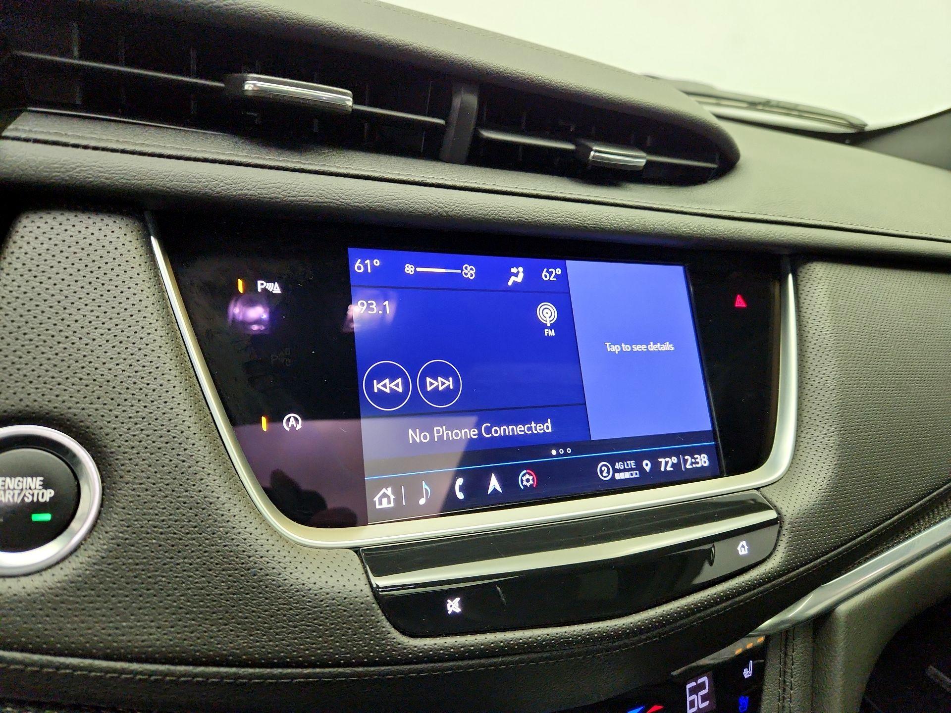 Thumbnail: 2023 Cadillac XT5 - 16