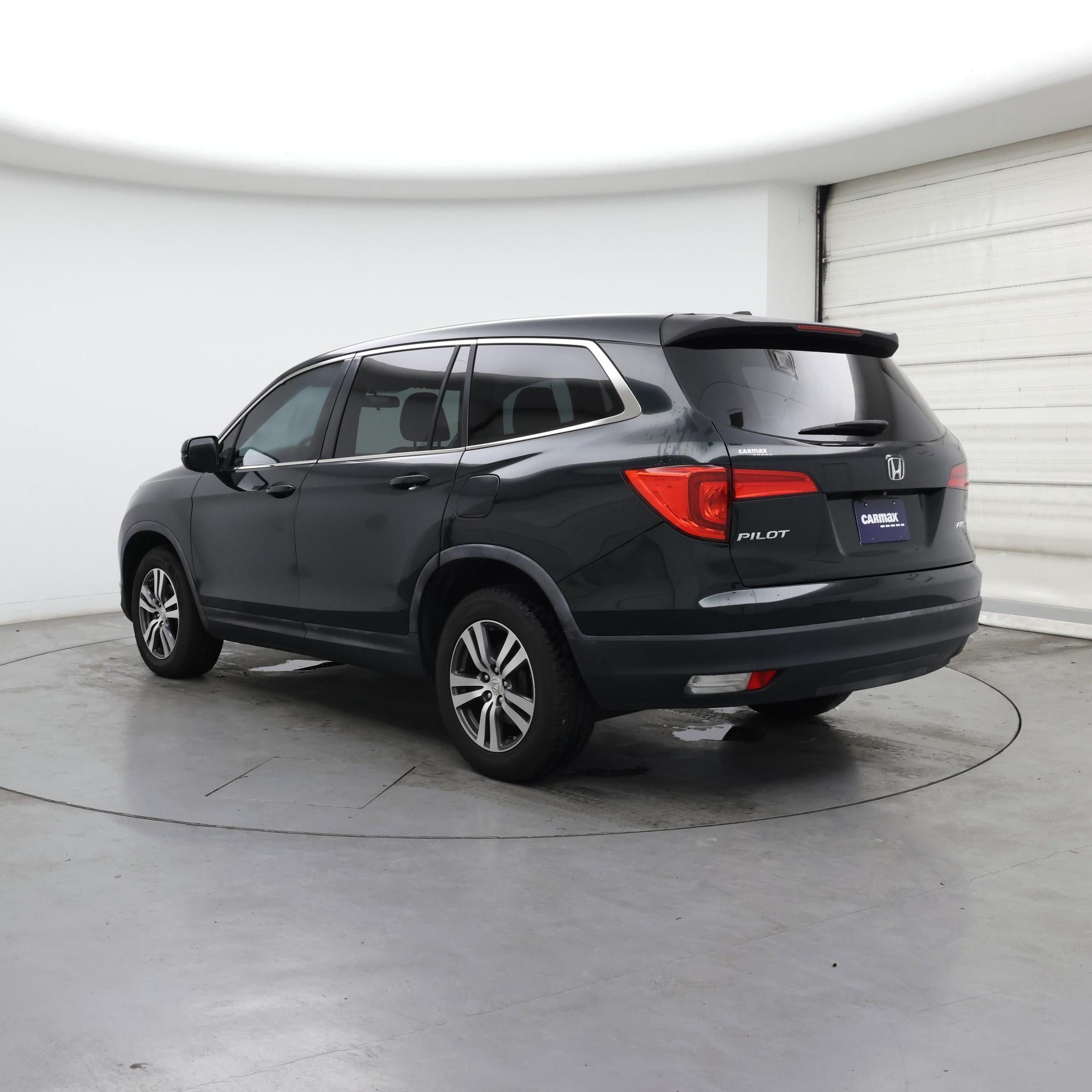 Thumbnail: 2016 Honda Pilot - 2