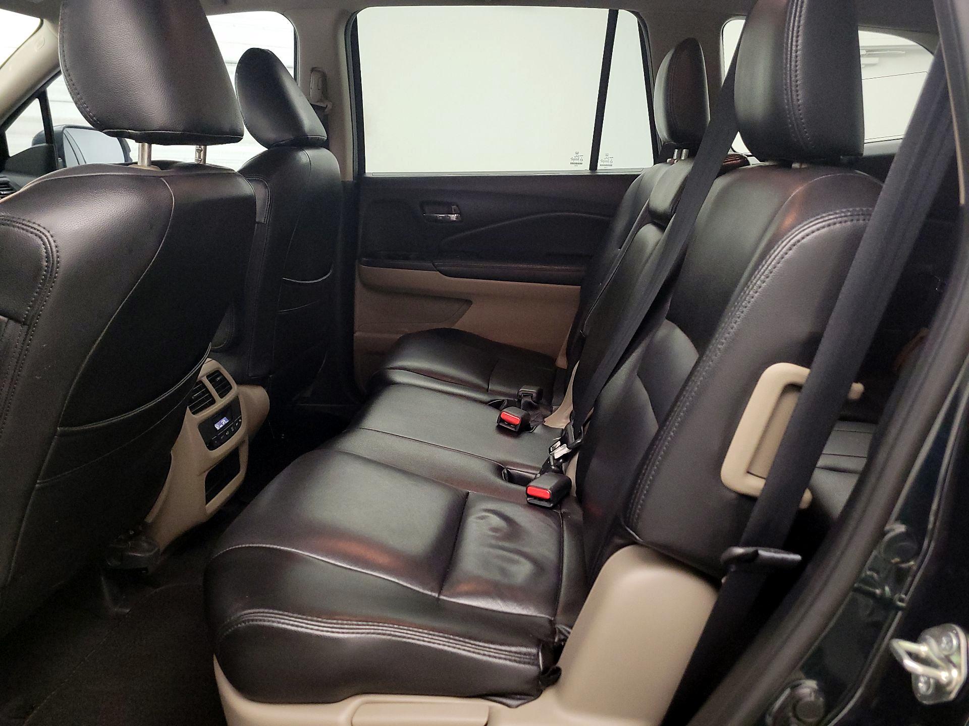 Thumbnail: 2016 Honda Pilot - 19