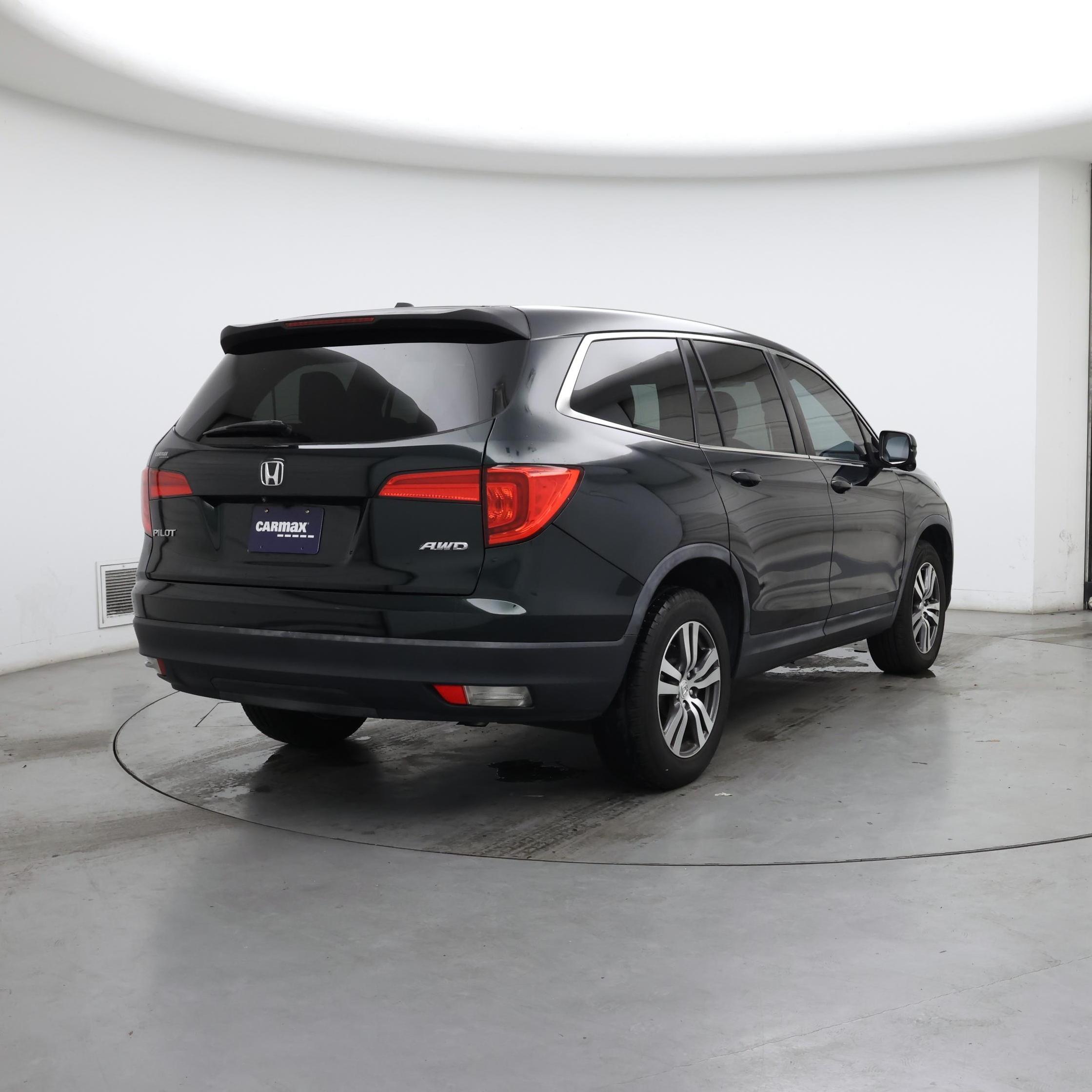 Thumbnail: 2016 Honda Pilot - 8