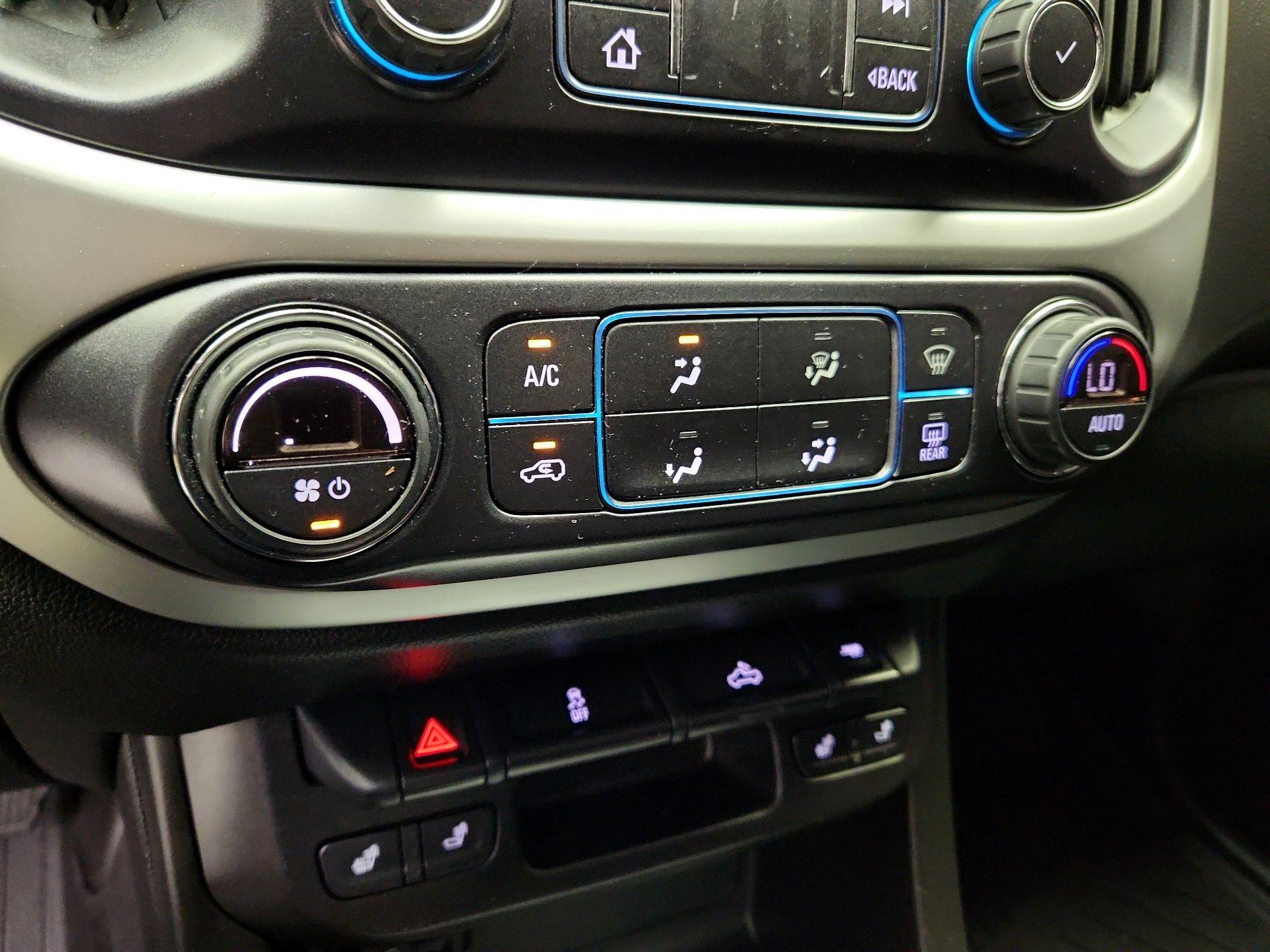 Thumbnail: 2021 Chevrolet Colorado - 17