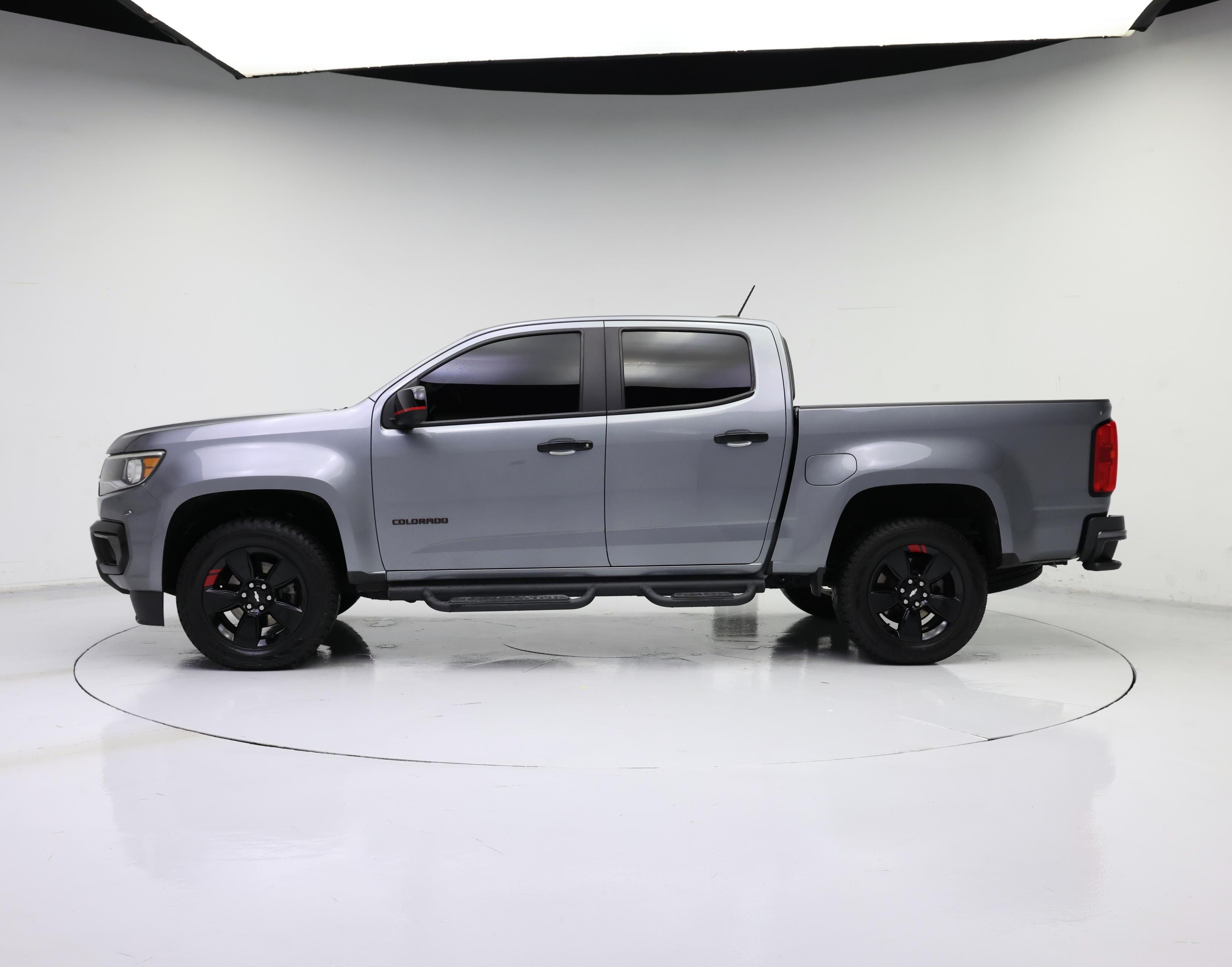 Thumbnail: 2021 Chevrolet Colorado - 3