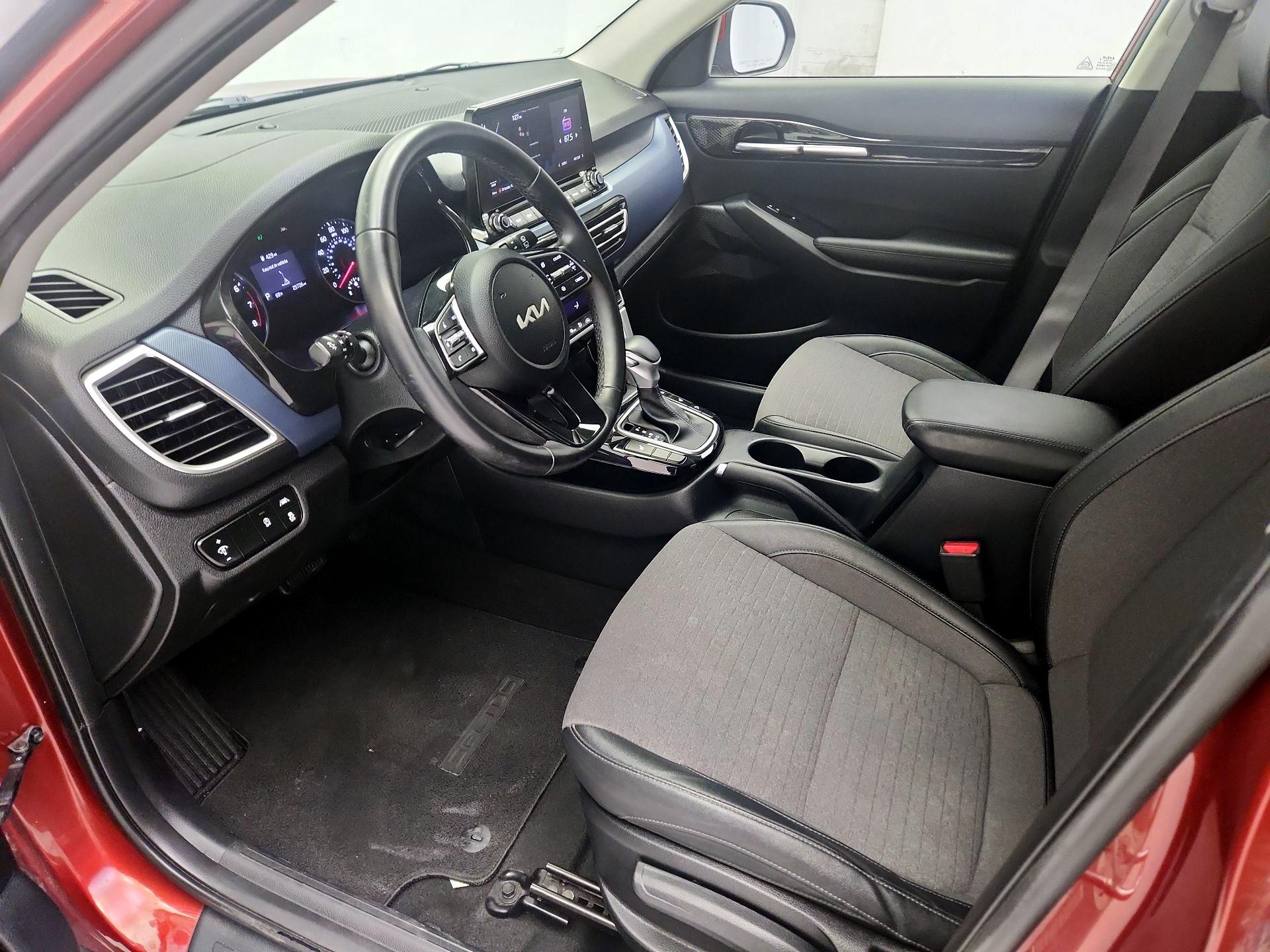 Thumbnail: 2022 Kia Seltos - 9