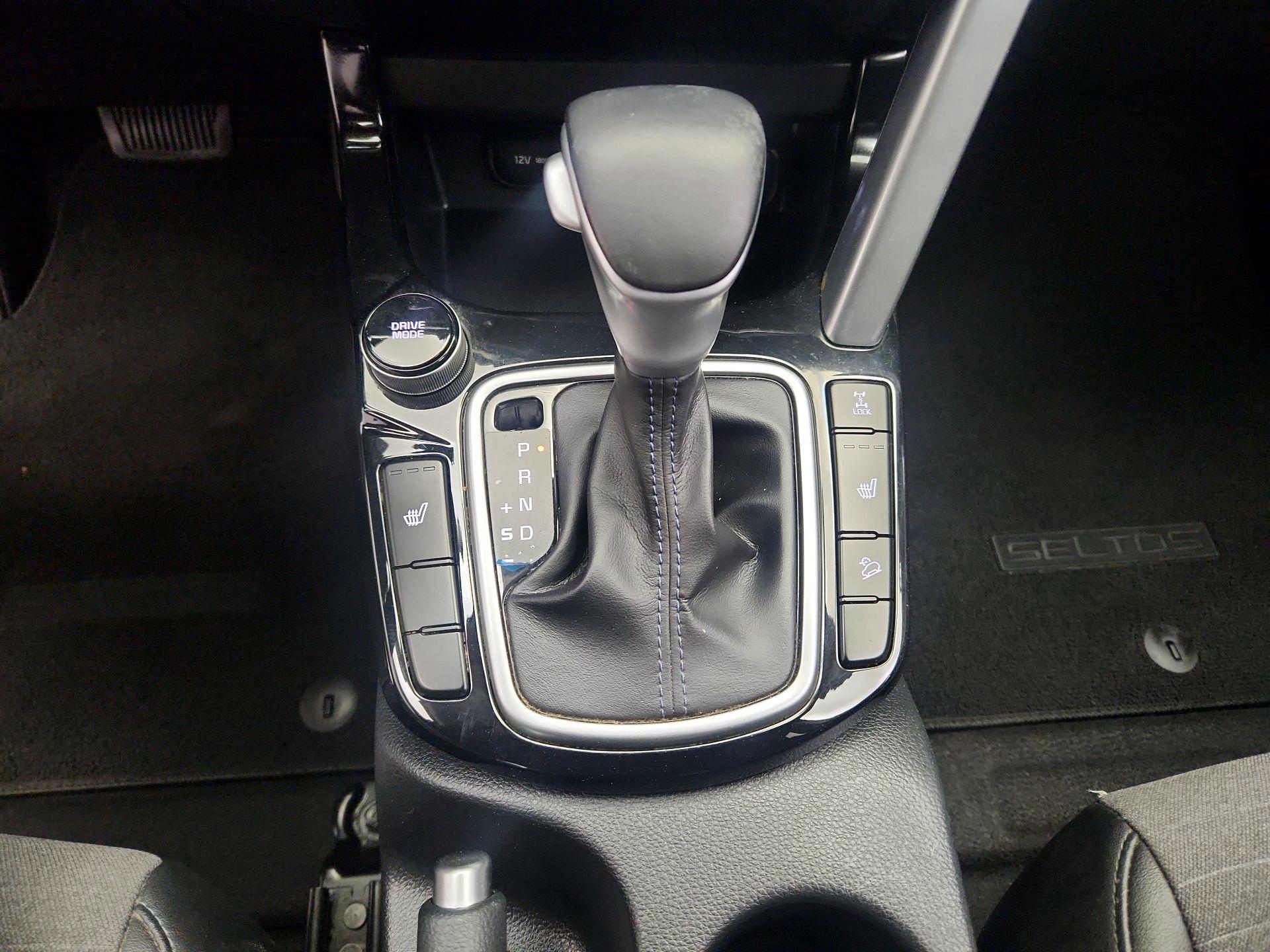 Thumbnail: 2022 Kia Seltos - 16