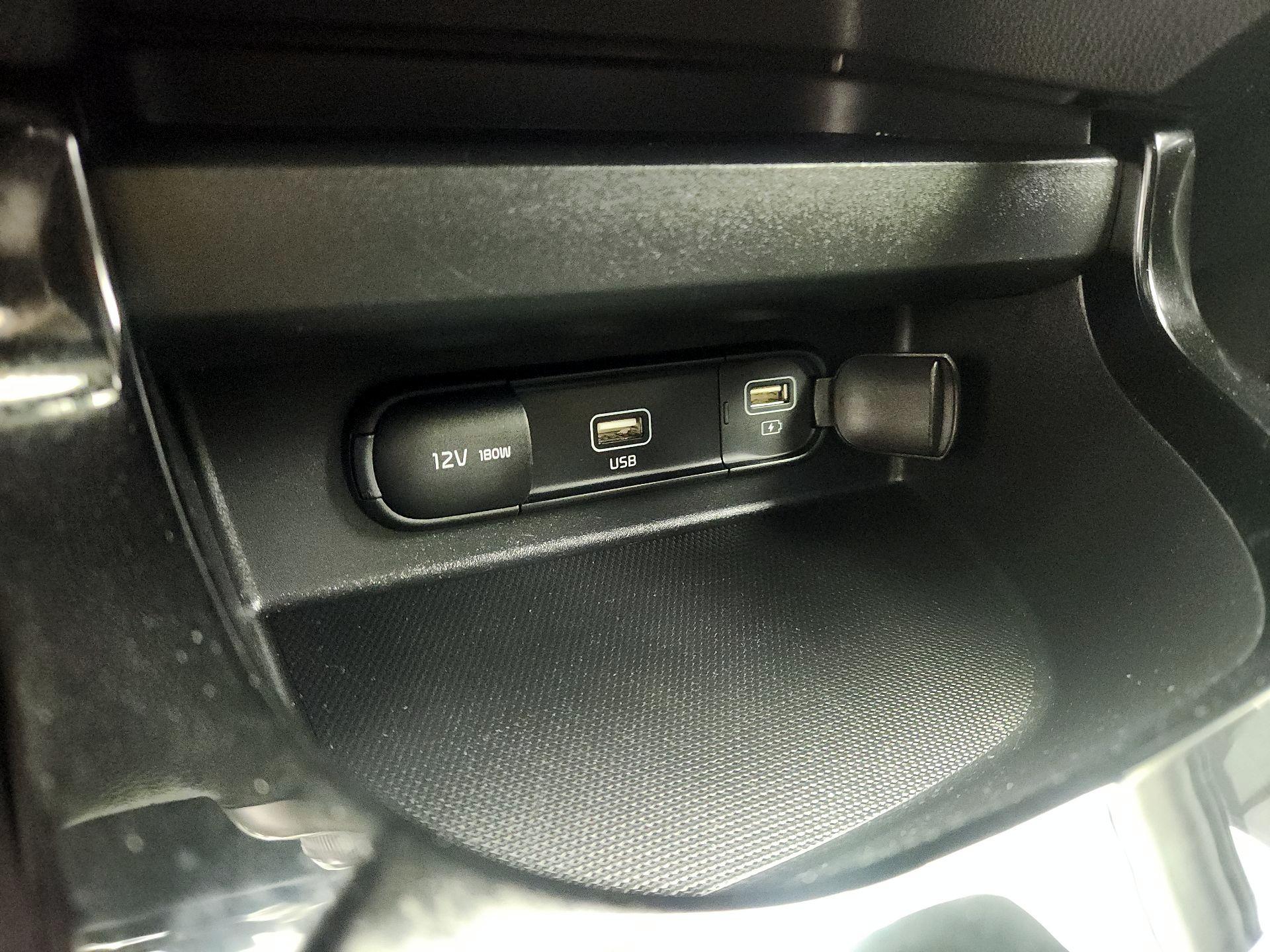 Thumbnail: 2022 Kia Seltos - 17