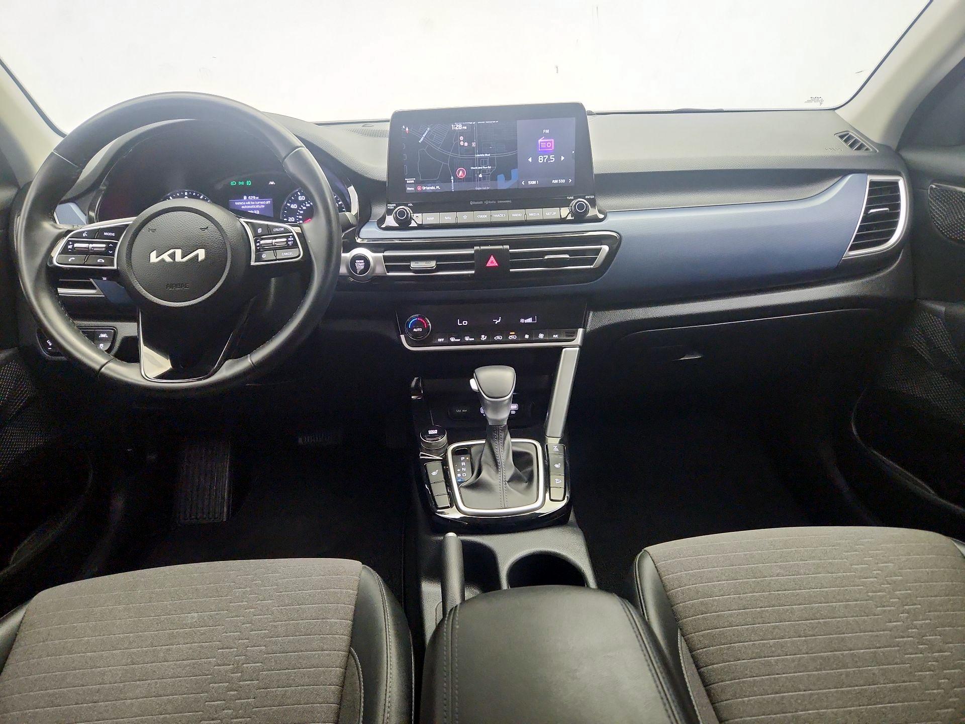 Thumbnail: 2022 Kia Seltos - 8