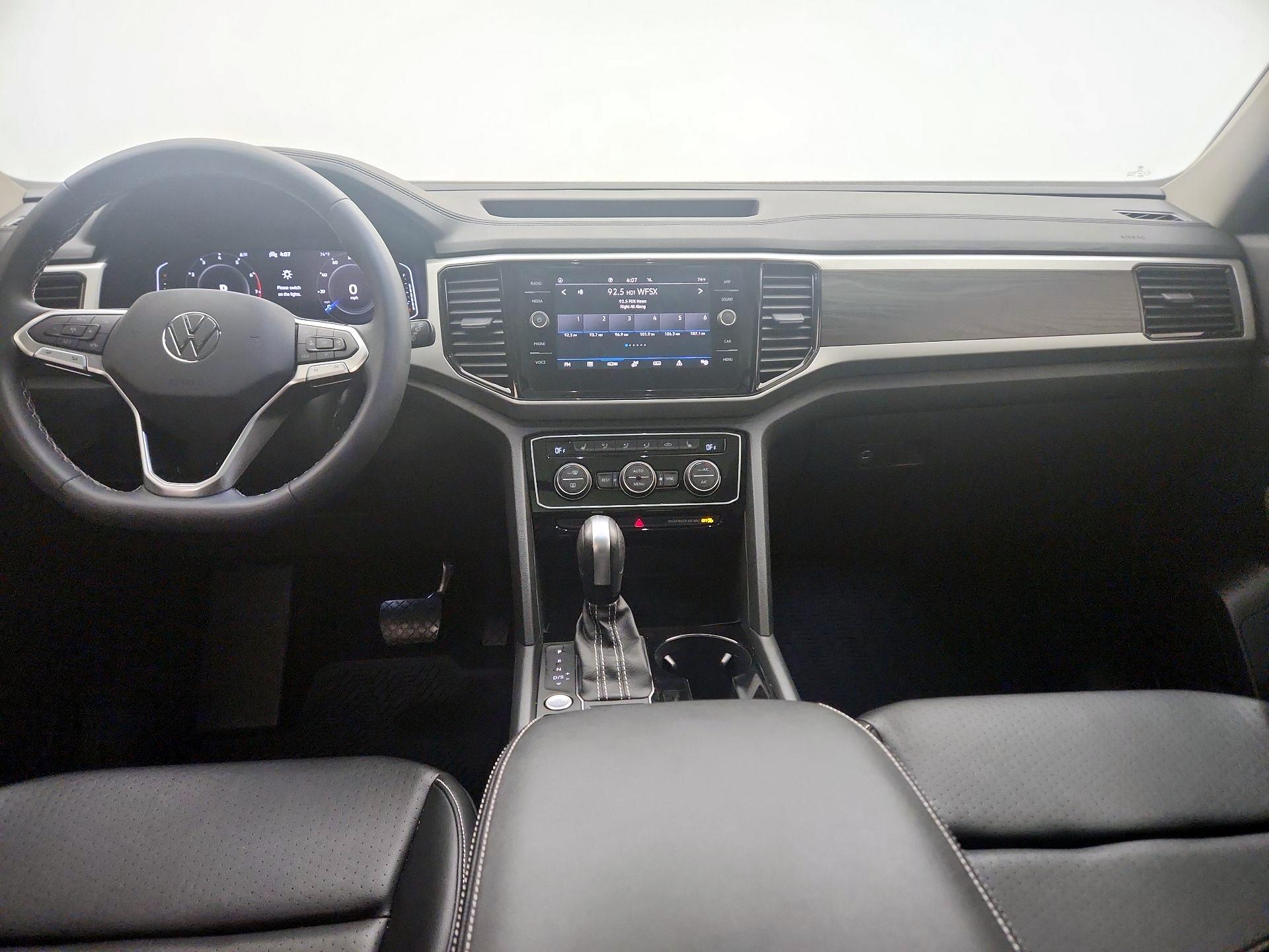 Thumbnail: 2023 Volkswagen Atlas - 9