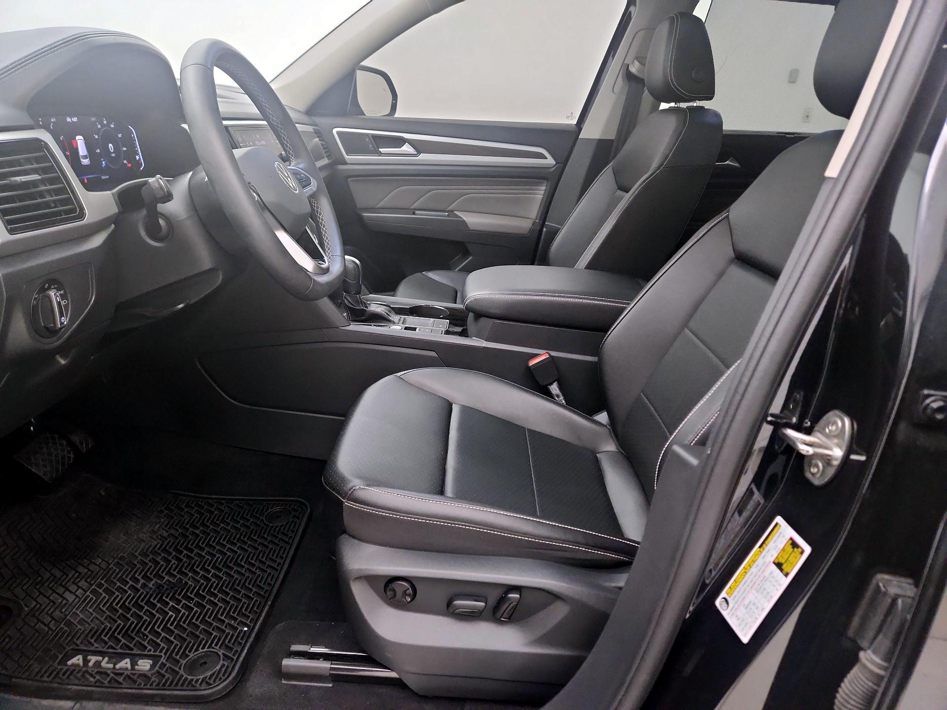 Thumbnail: 2023 Volkswagen Atlas - 11