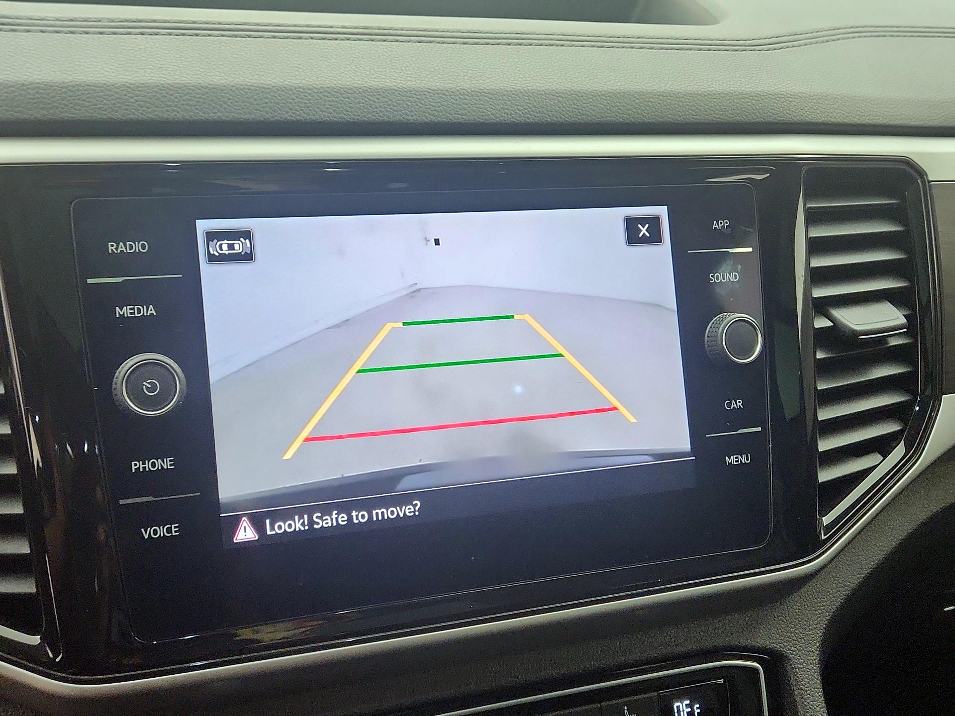 Thumbnail: 2023 Volkswagen Atlas - 14