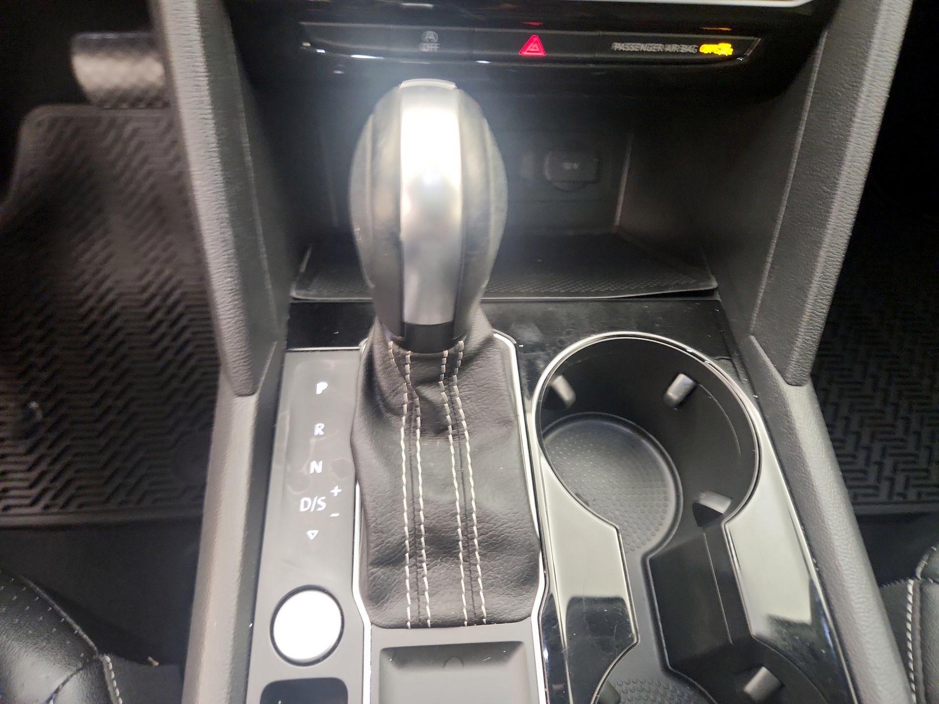 Thumbnail: 2023 Volkswagen Atlas - 17