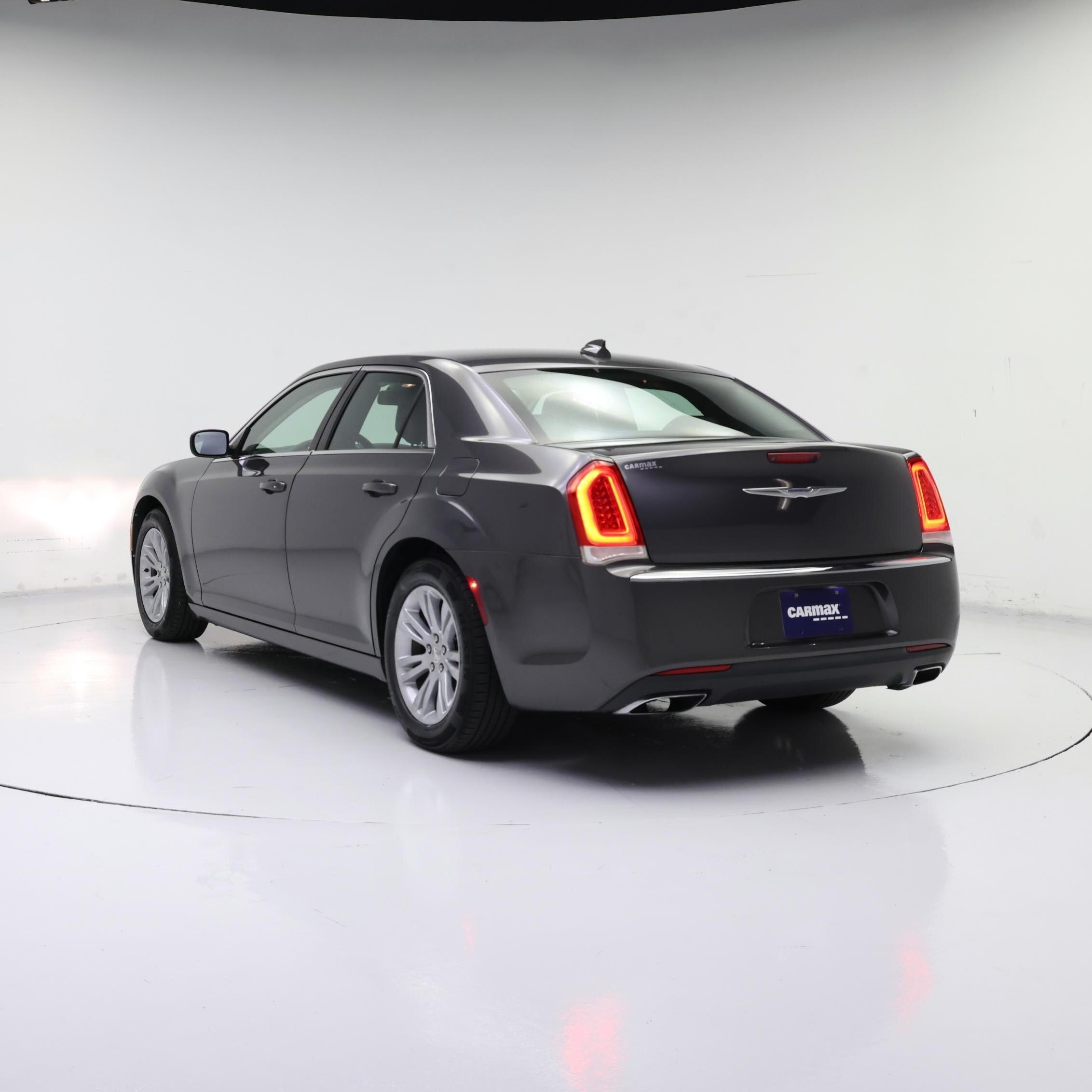 Thumbnail: 2016 Chrysler 300 - 2