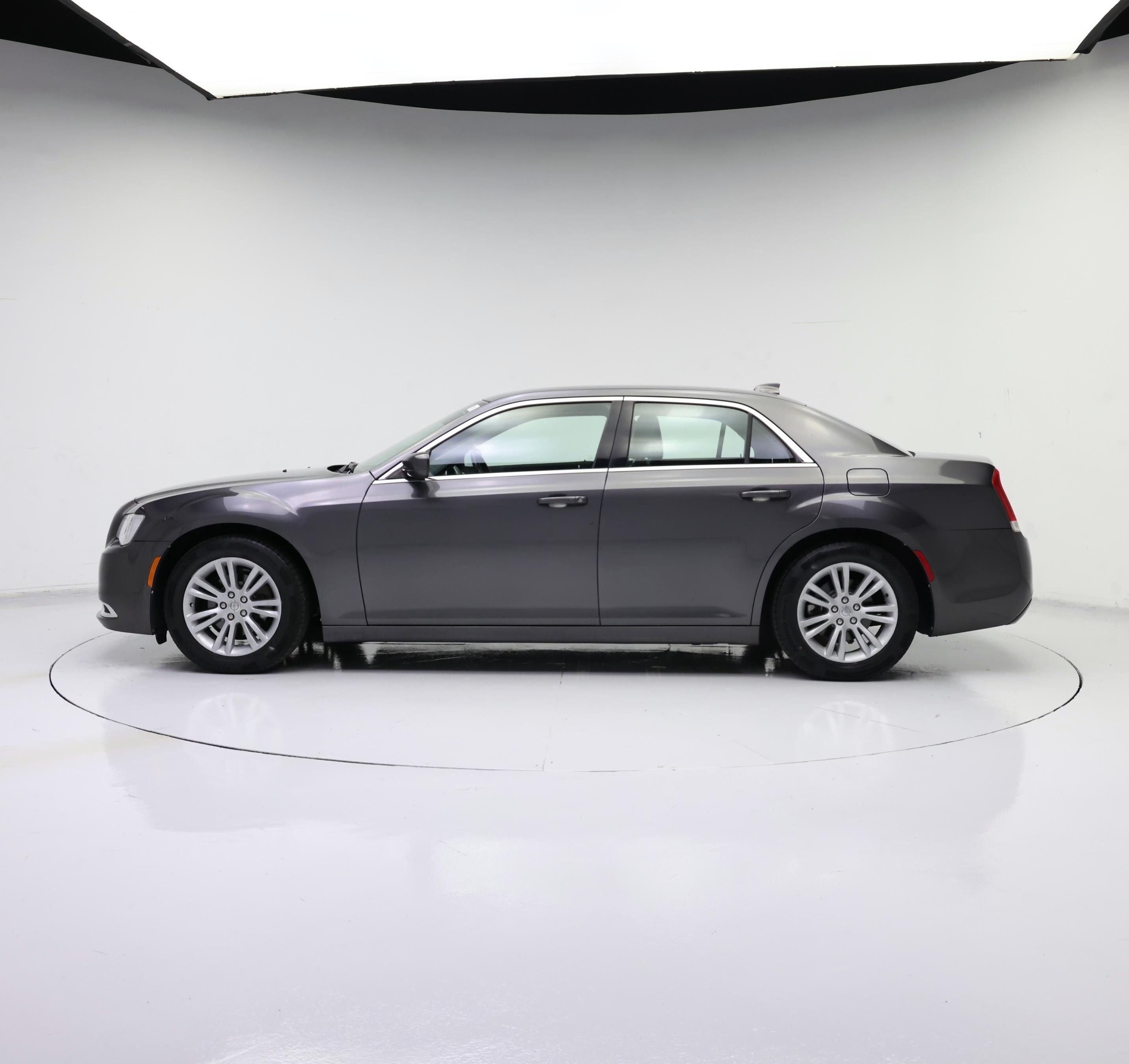 Thumbnail: 2016 Chrysler 300 - 3