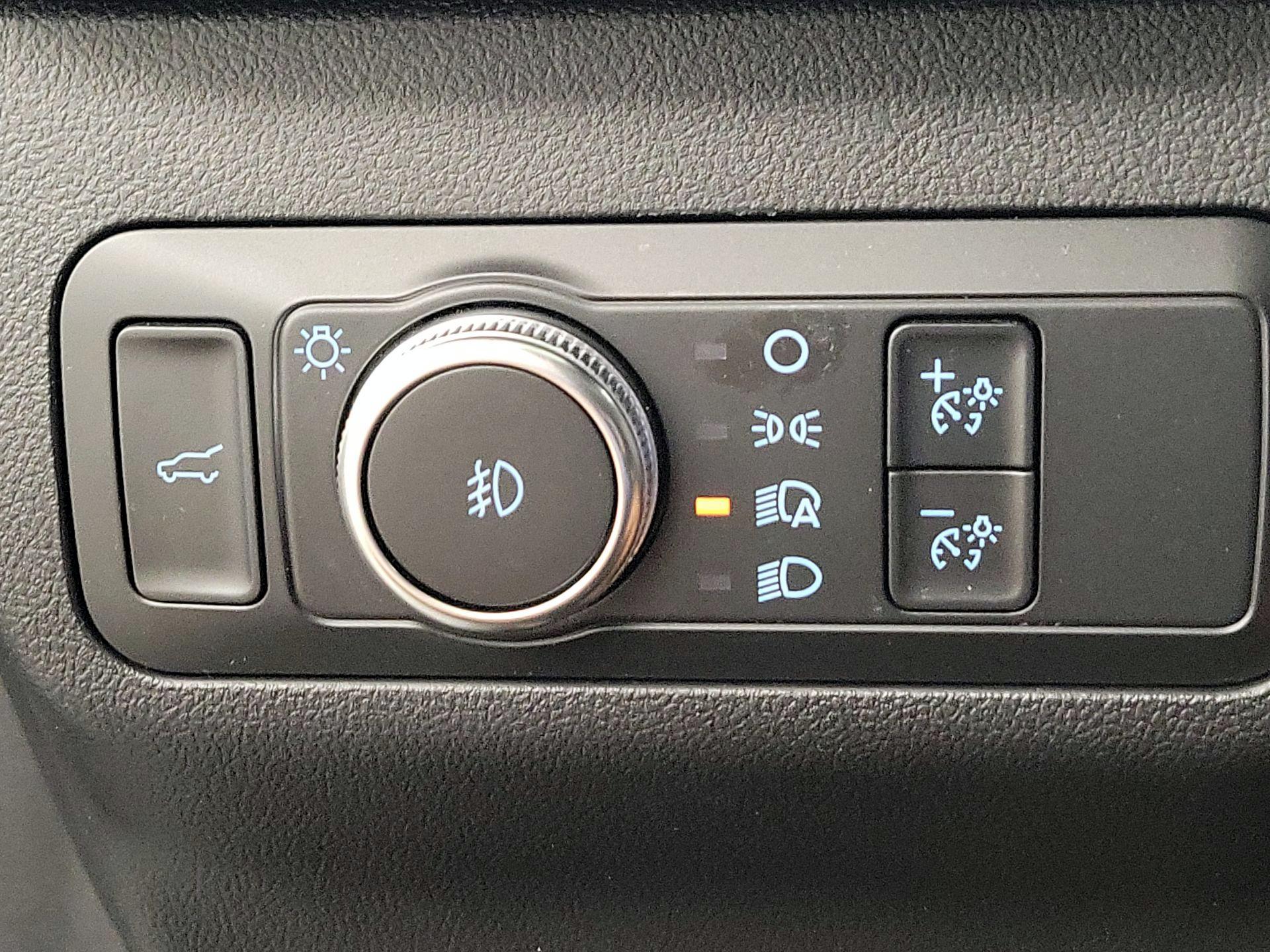 Thumbnail: 2021 Ford Escape - 13