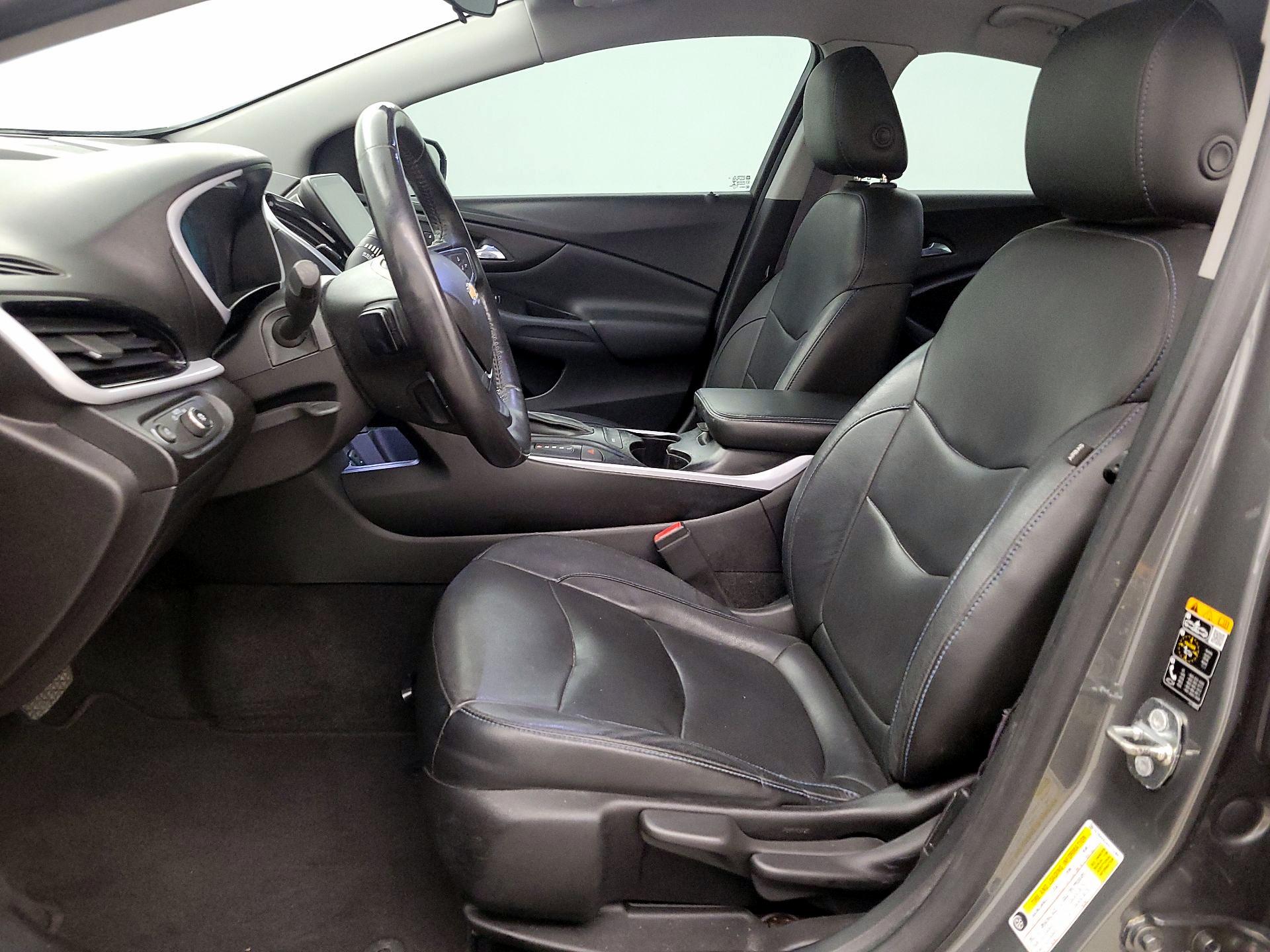 Thumbnail: 2017 Chevrolet Volt - 11