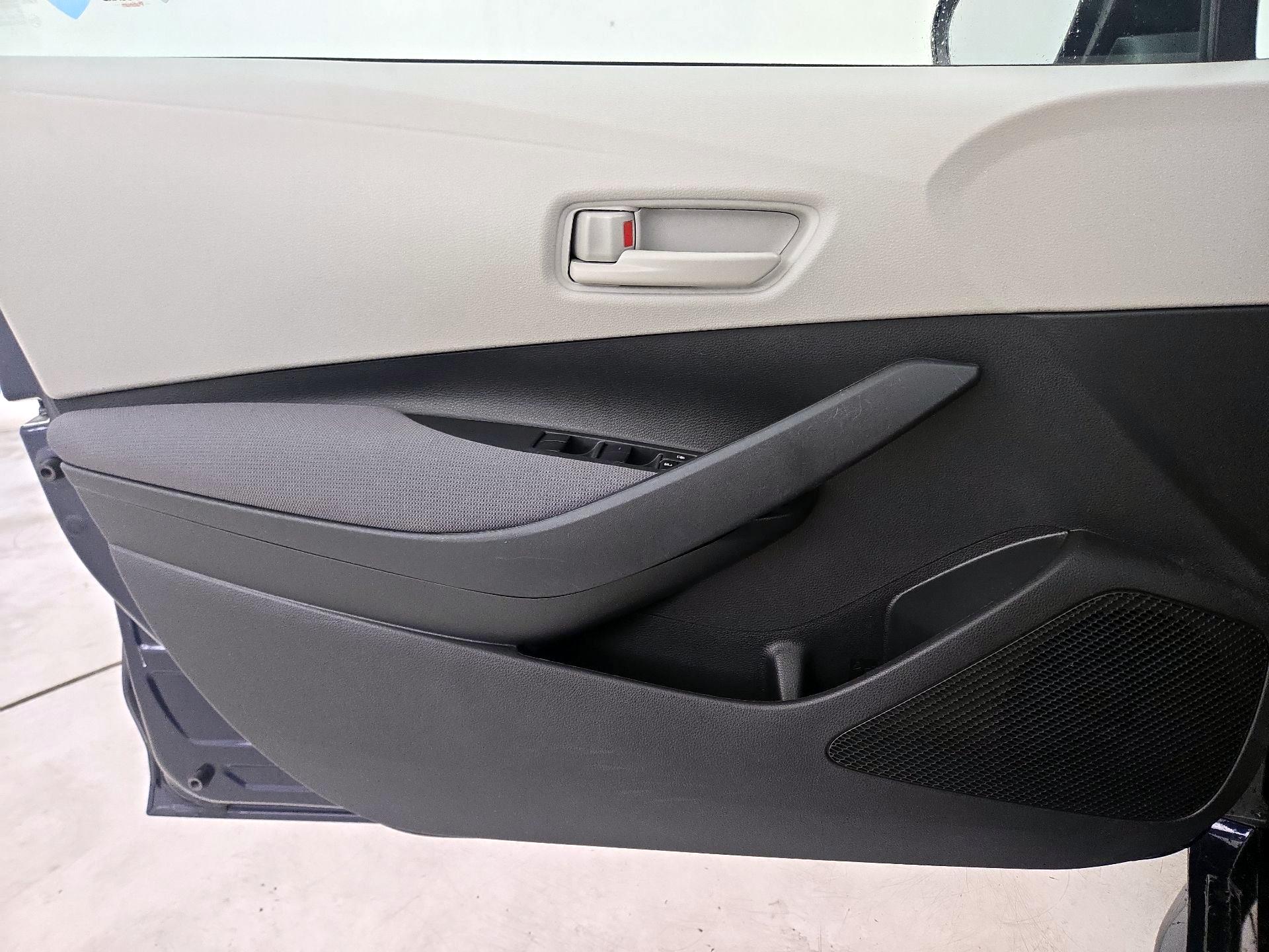 Thumbnail: 2023 Toyota Corolla - 12