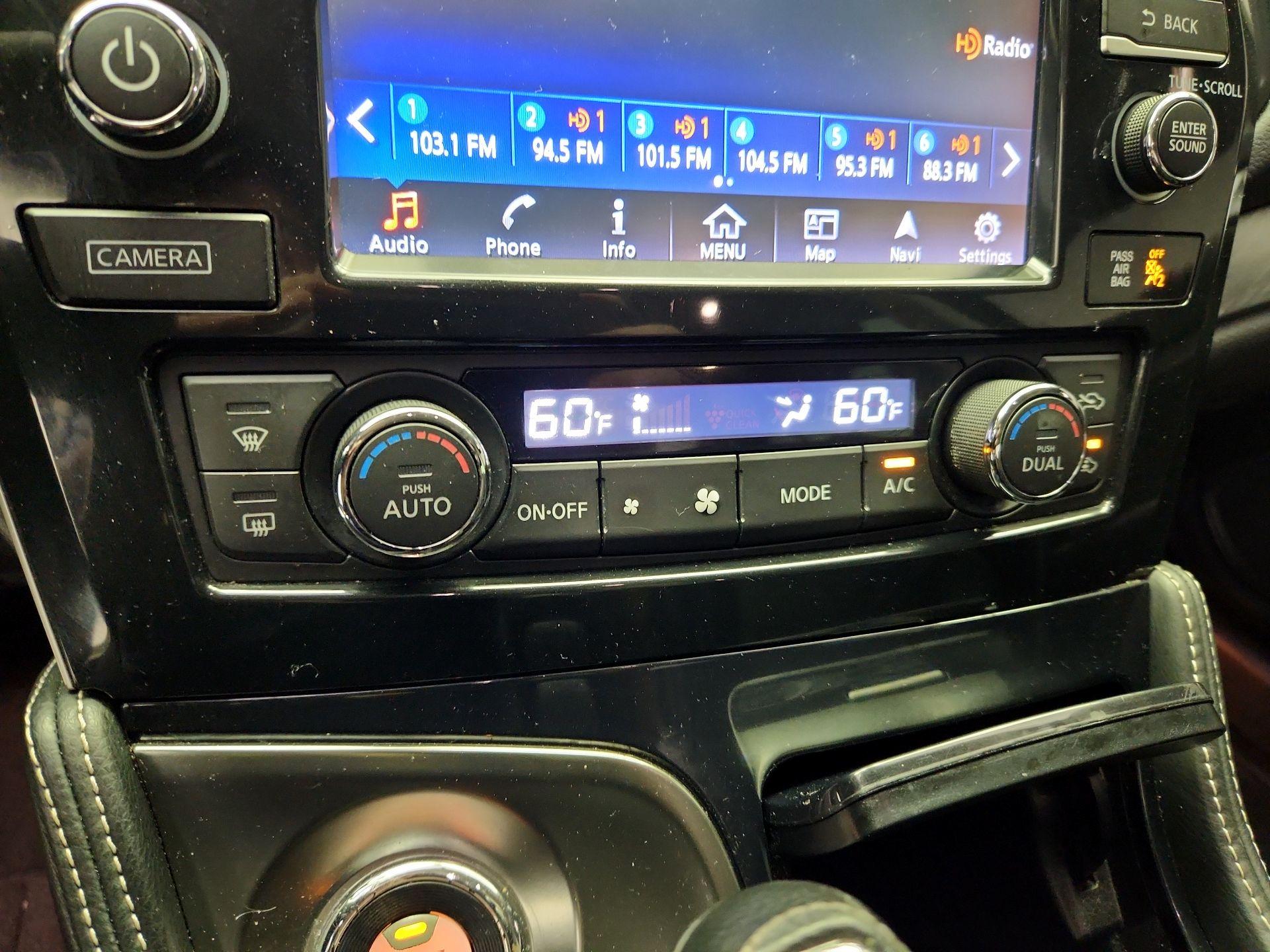 Thumbnail: 2017 Nissan Maxima - 17