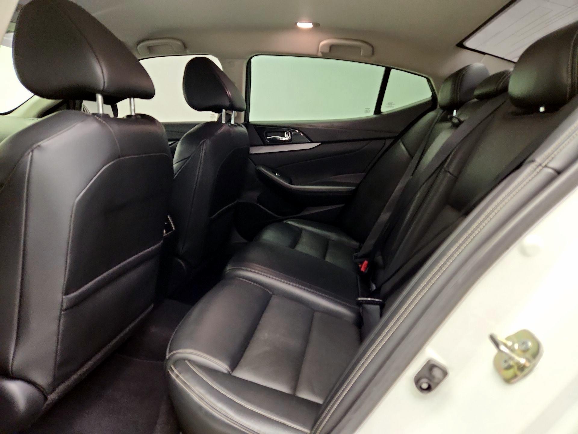 Thumbnail: 2017 Nissan Maxima - 20