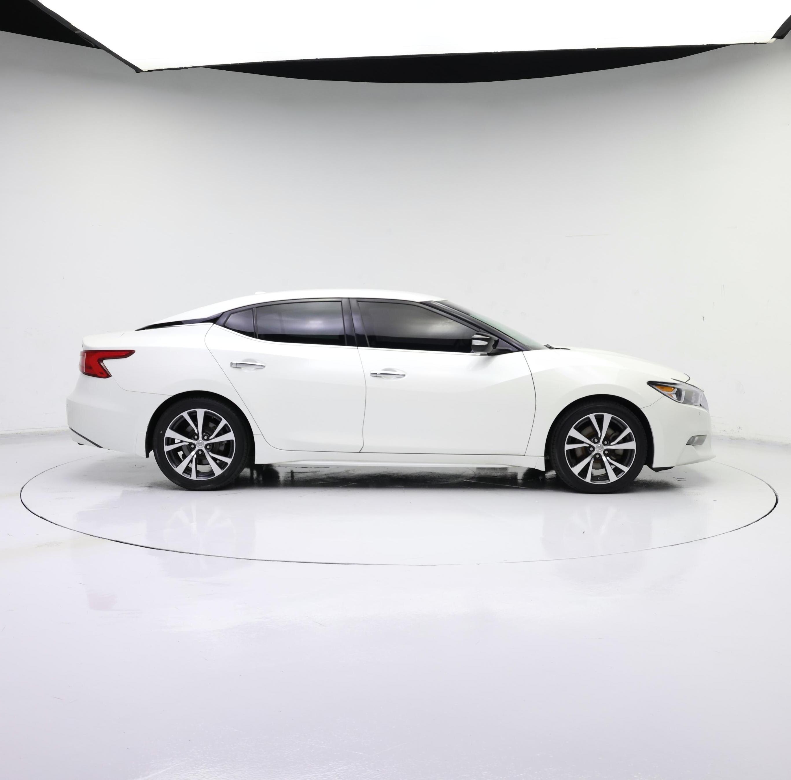 Thumbnail: 2017 Nissan Maxima - 7