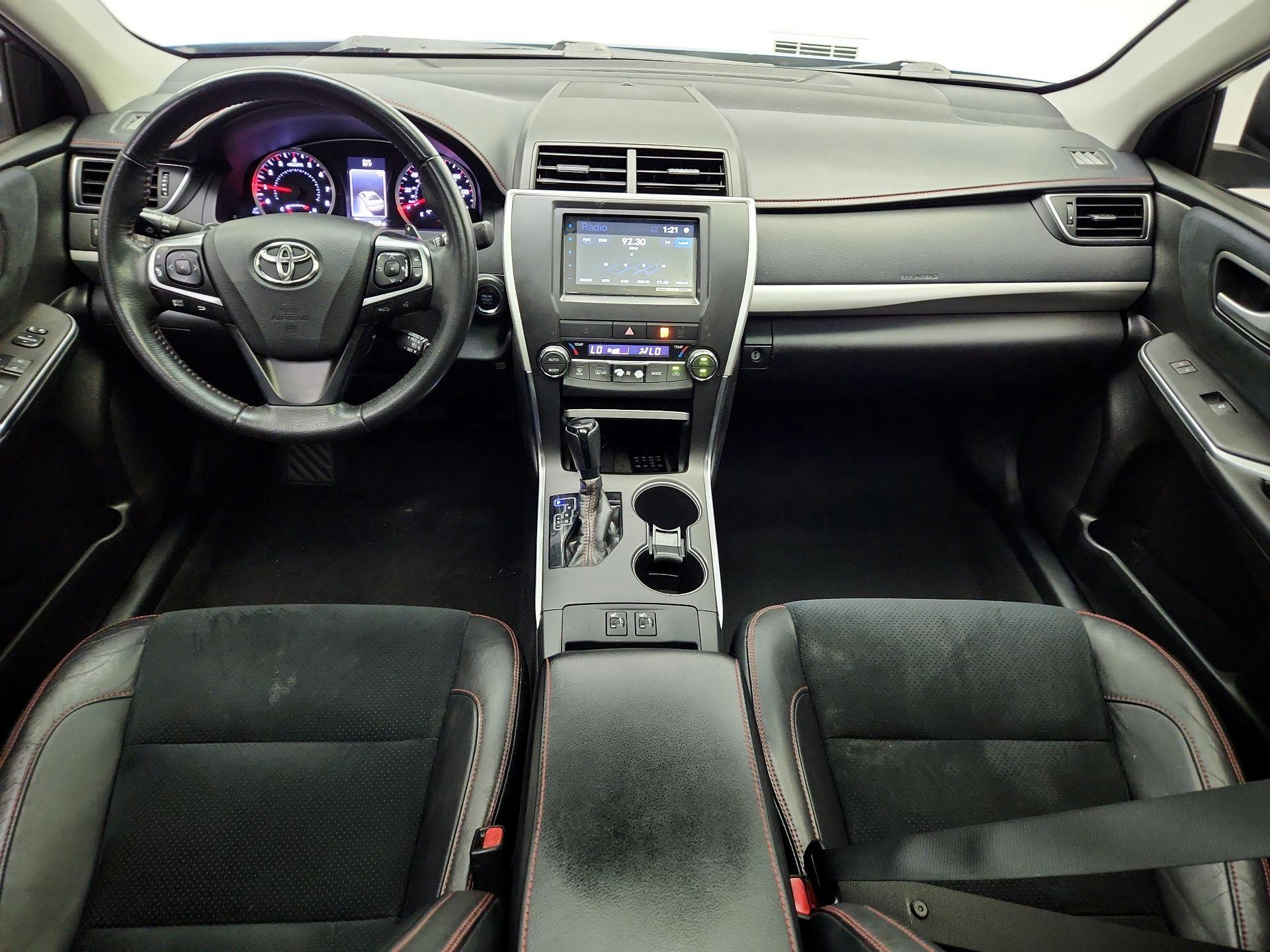 Thumbnail: 2017 Toyota Camry - 9