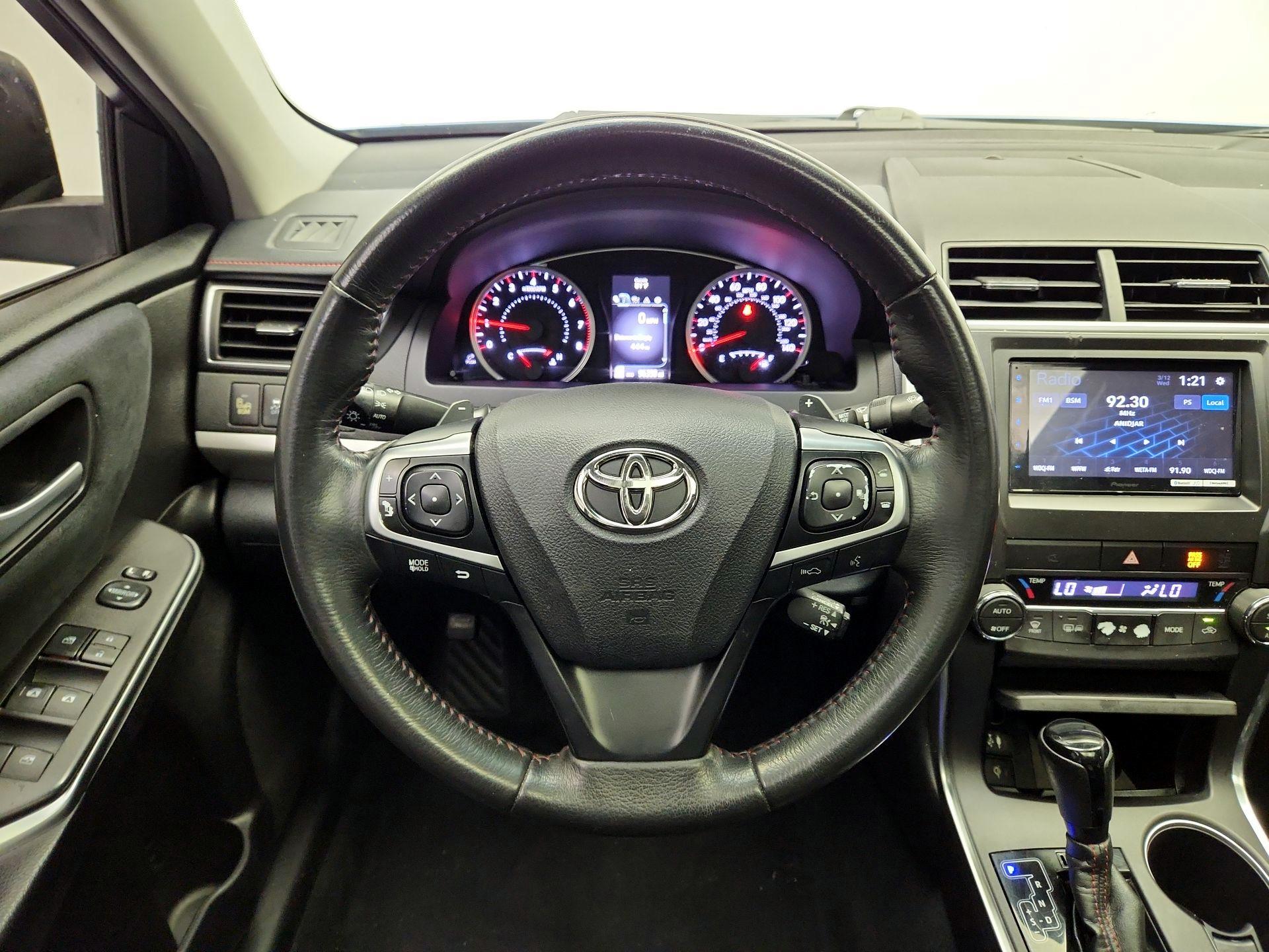 Thumbnail: 2017 Toyota Camry - 10